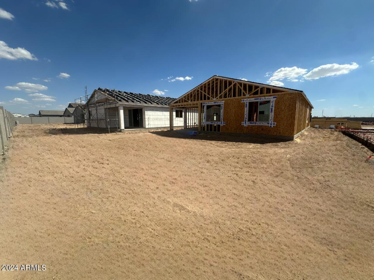 2324 E WAGON WHEEL Lane