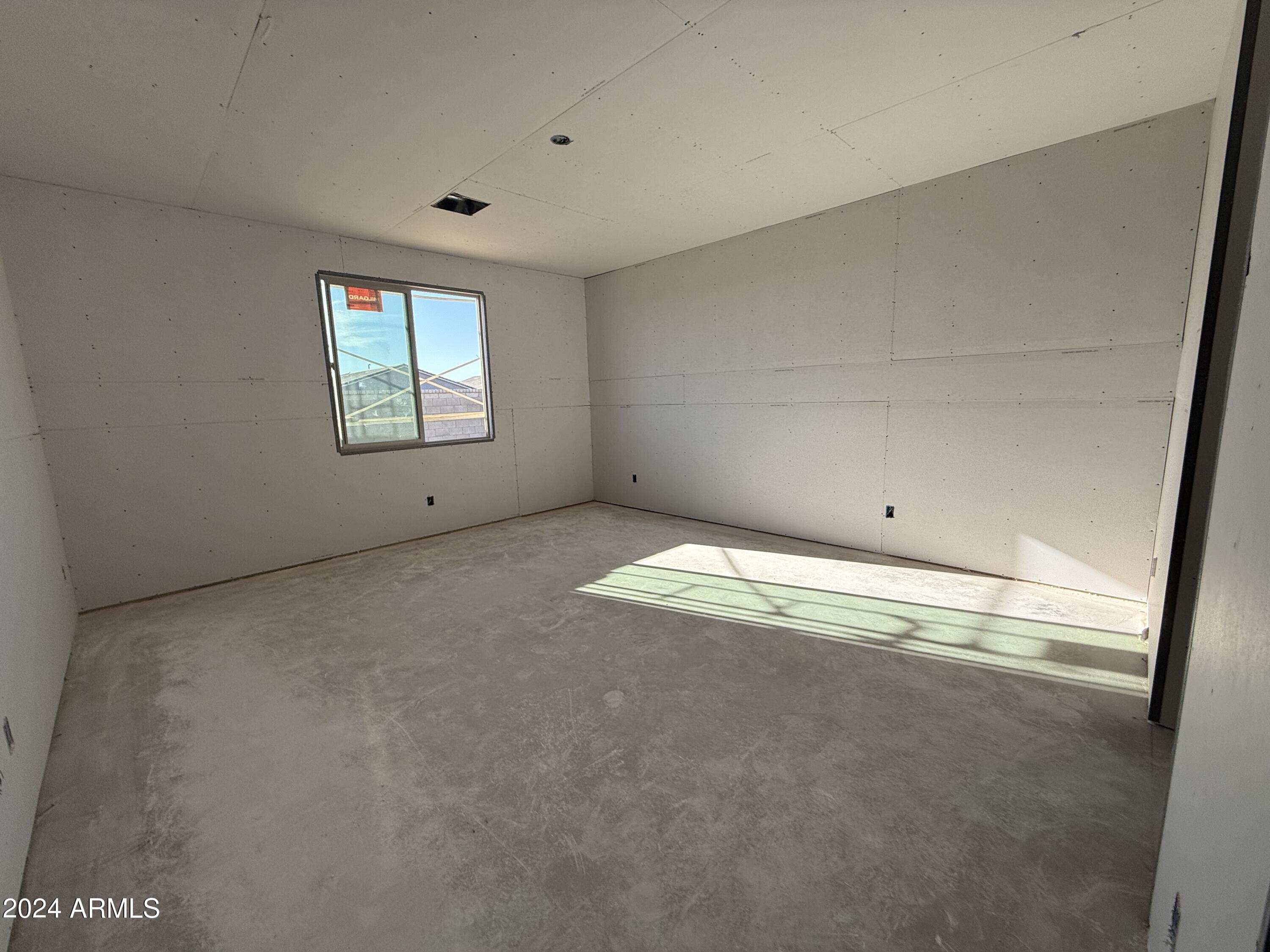 32196 N BUCKARRO Road