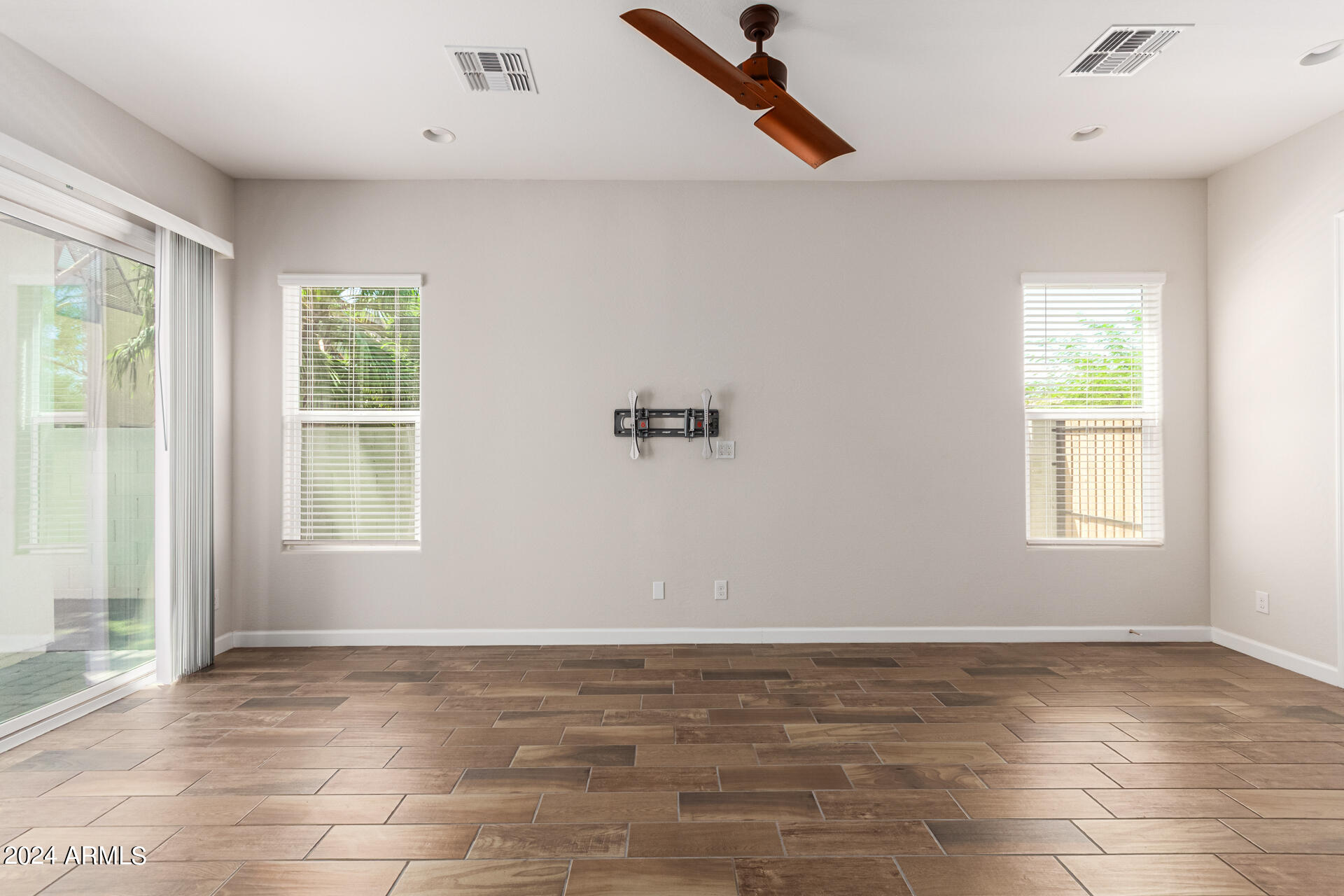 3721 E CATALINA Drive