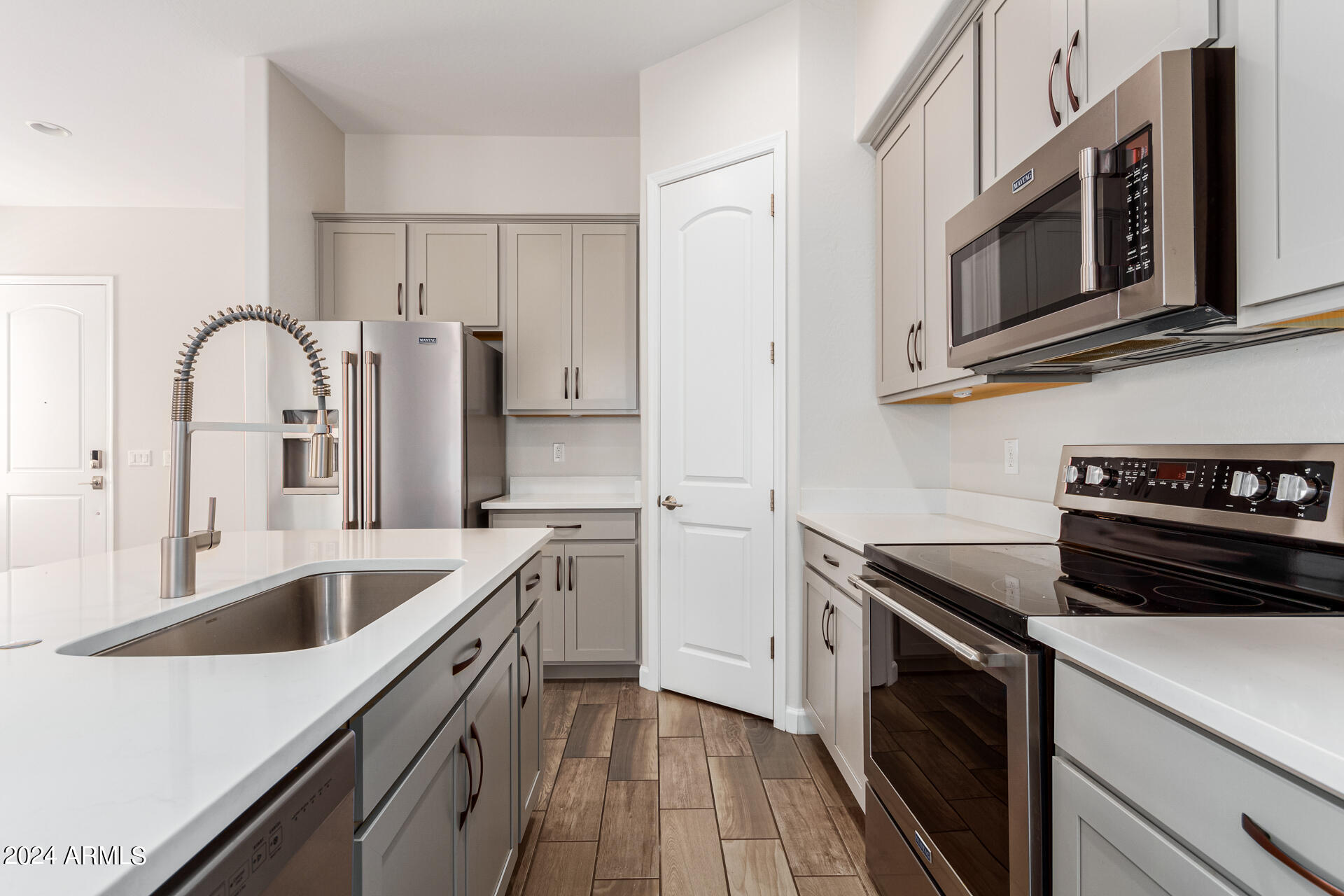 3721 E CATALINA Drive