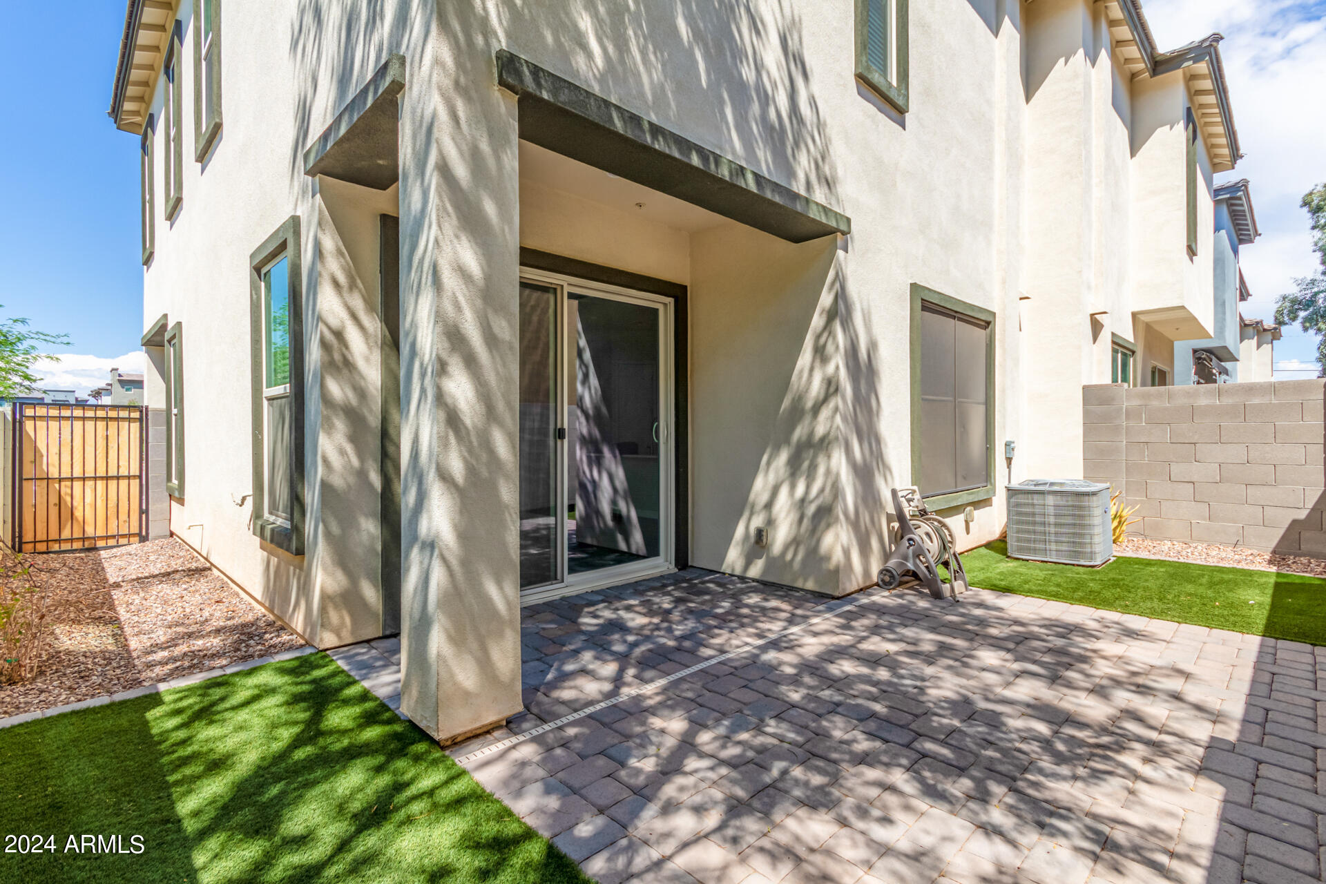 3721 E CATALINA Drive