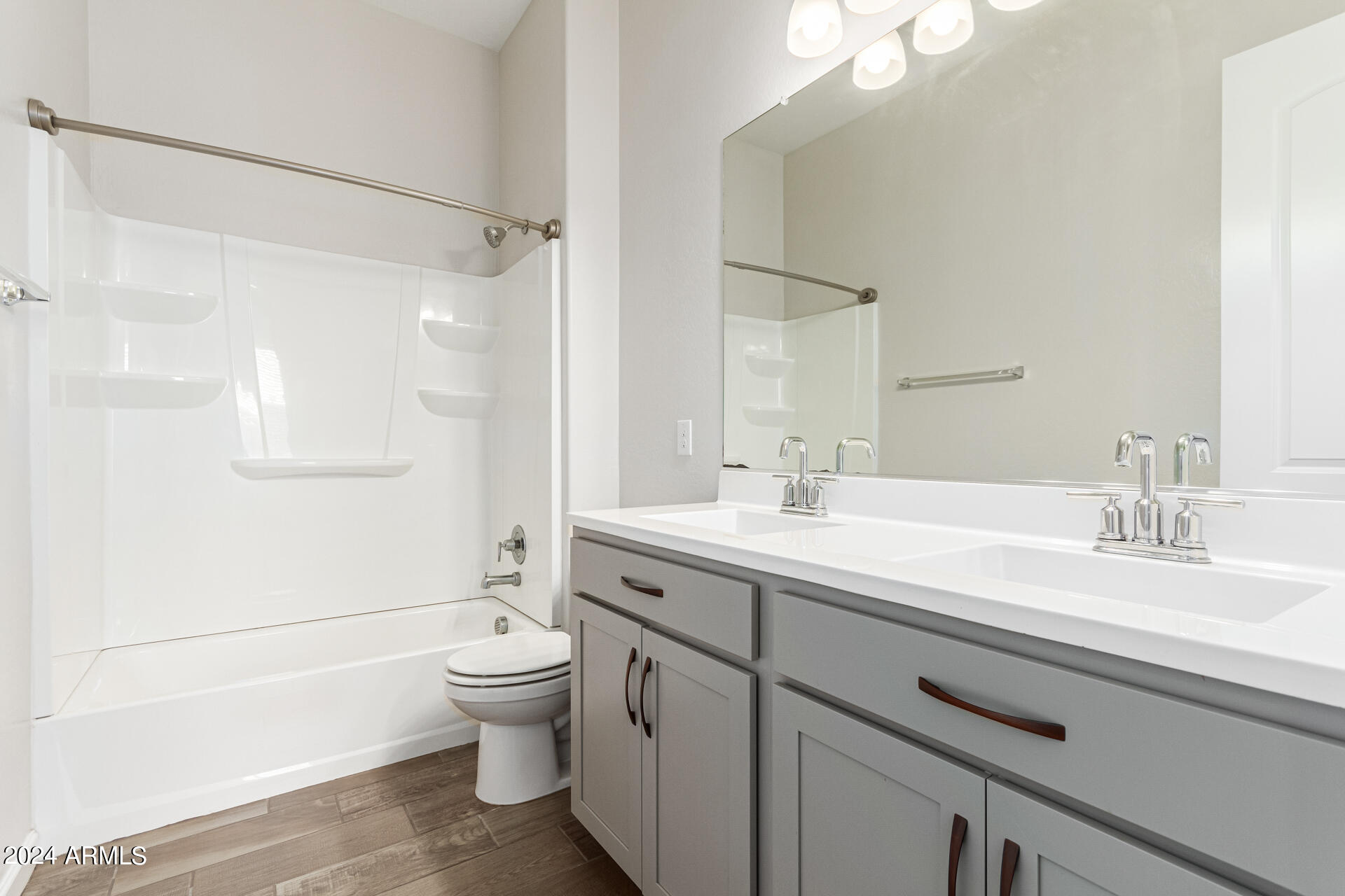 3721 E CATALINA Drive