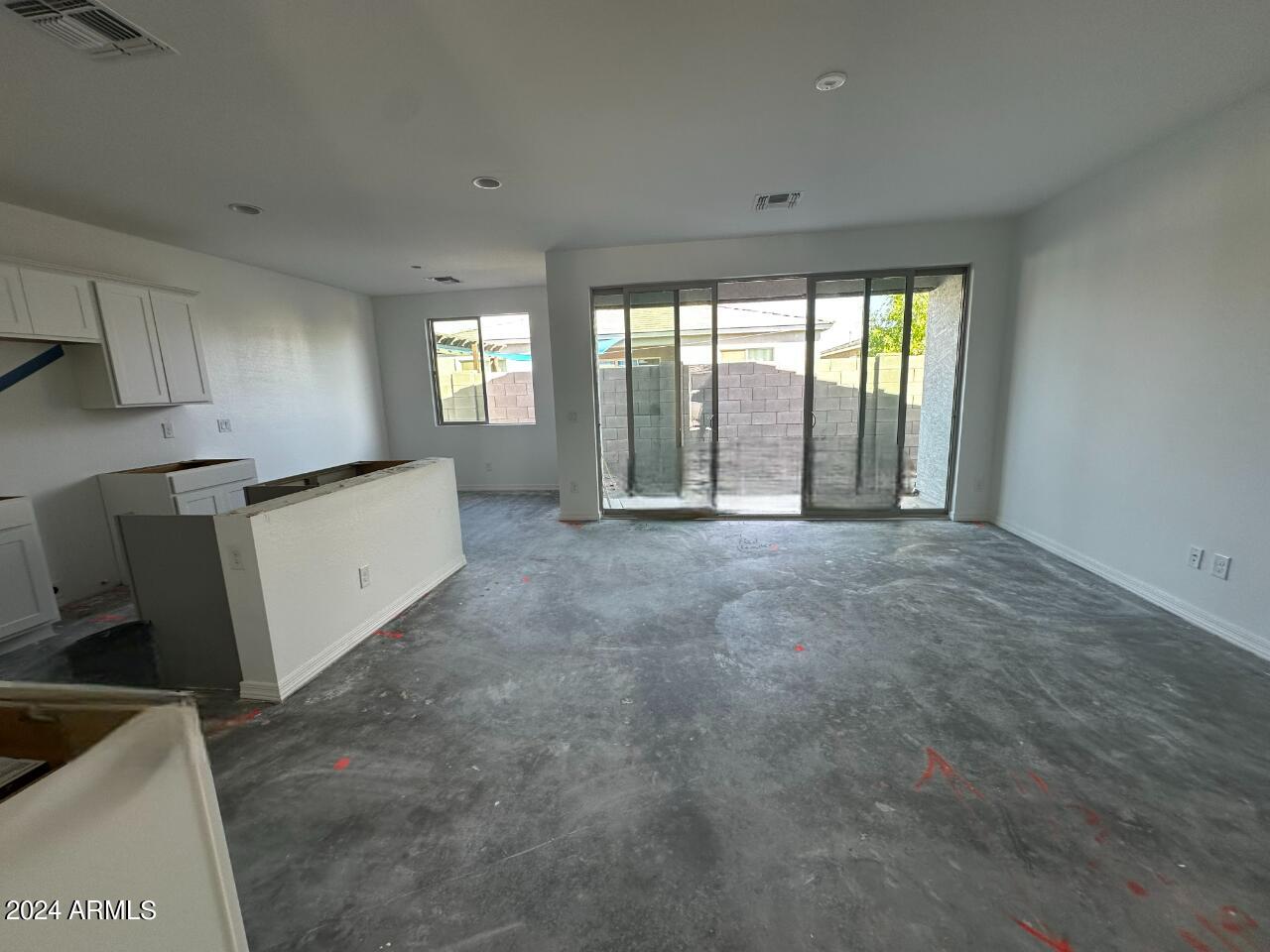 4841 S CARVER Avenue