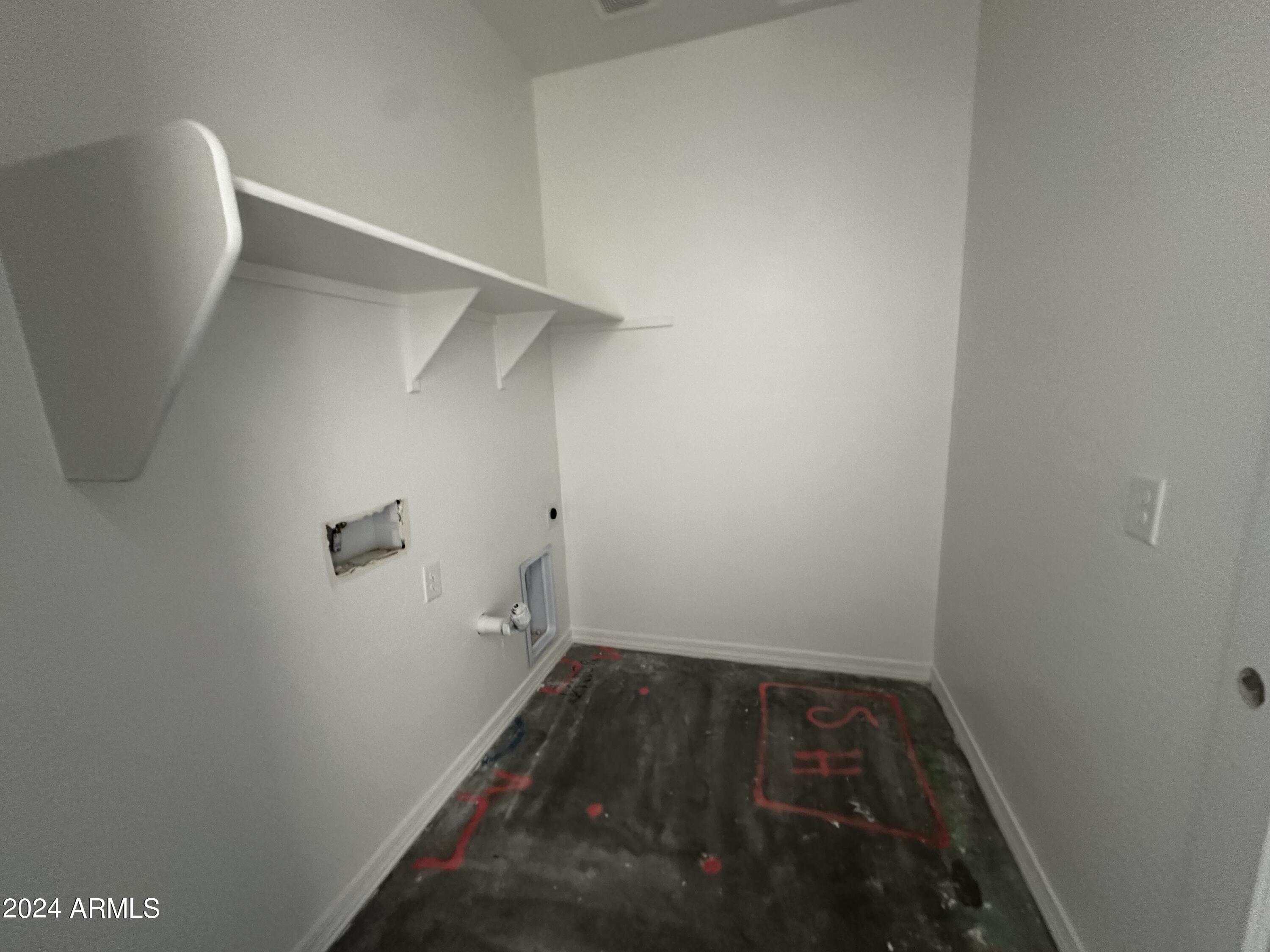 4841 S CARVER Avenue