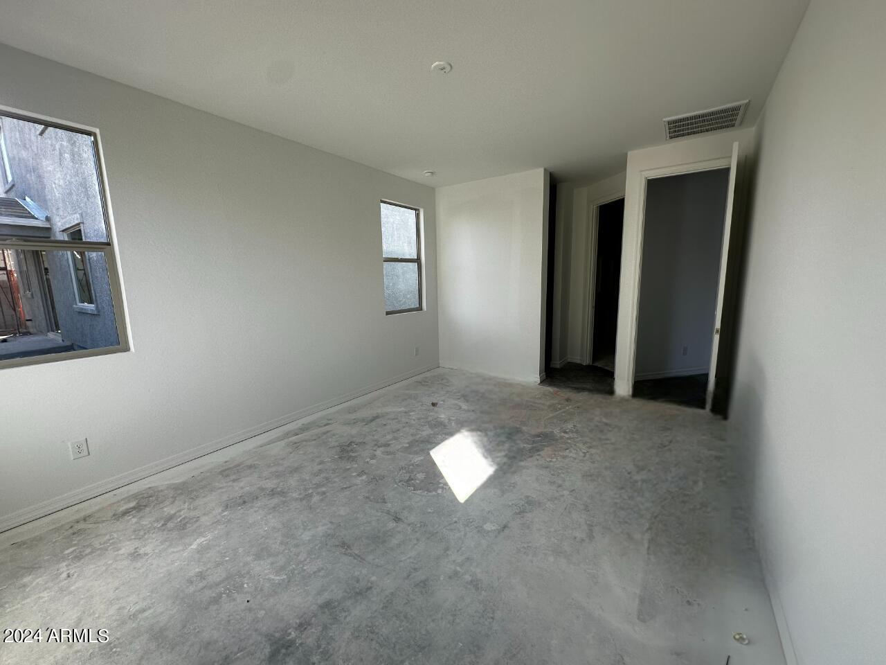 4841 S CARVER Avenue