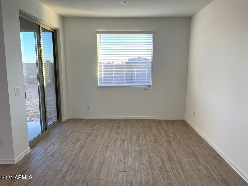 7617 W SMOKETREE Drive