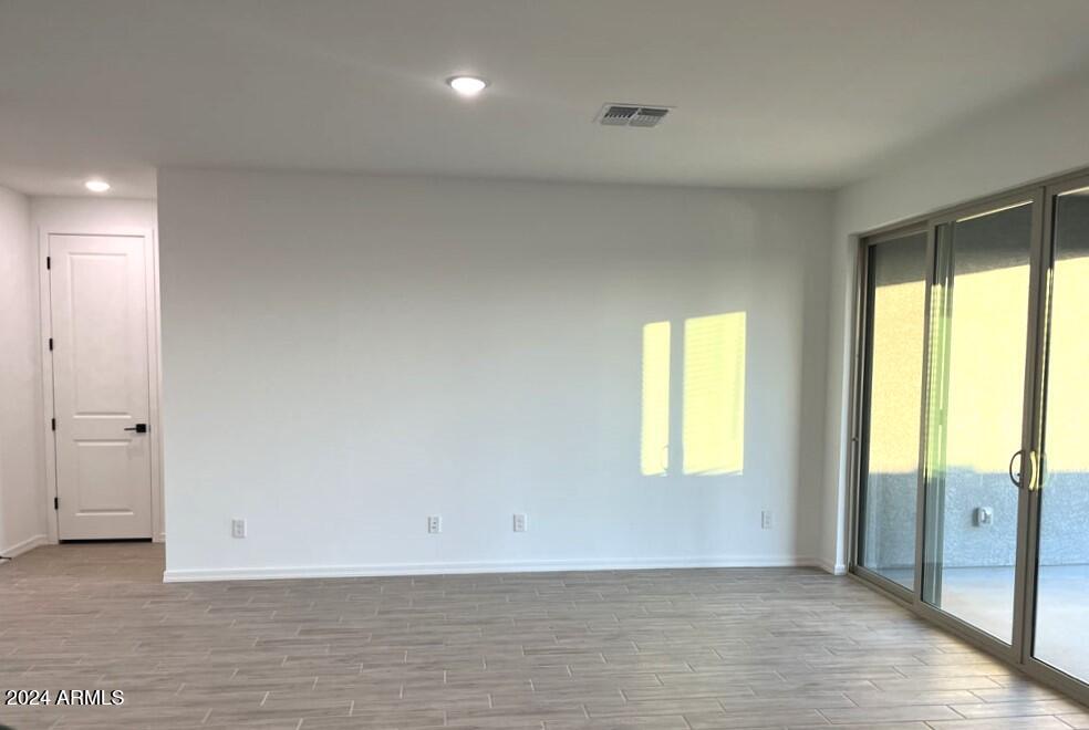 7617 W SMOKETREE Drive