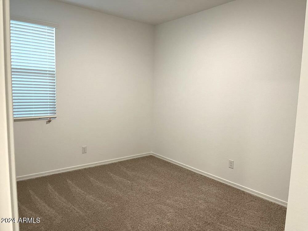 7617 W SMOKETREE Drive