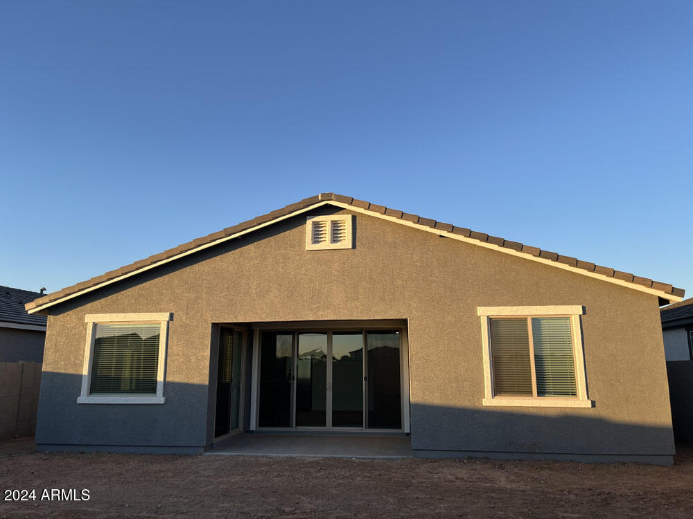 7617 W SMOKETREE Drive