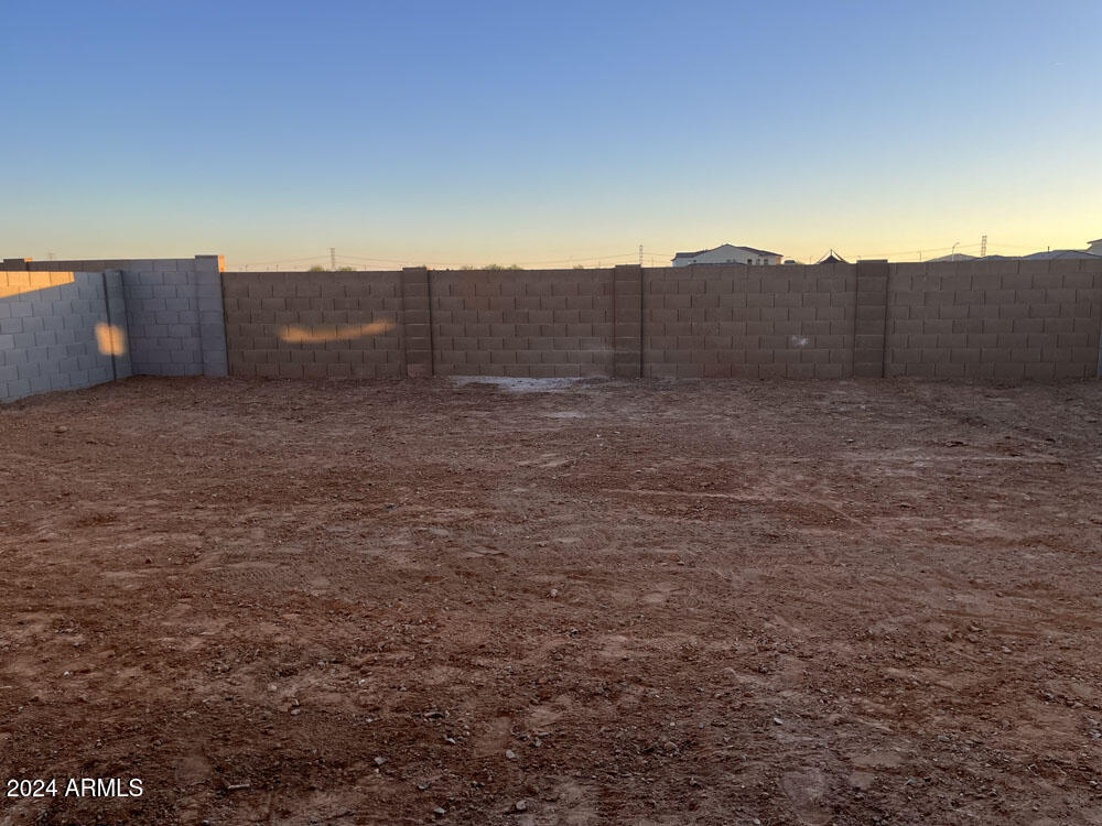 7617 W SMOKETREE Drive