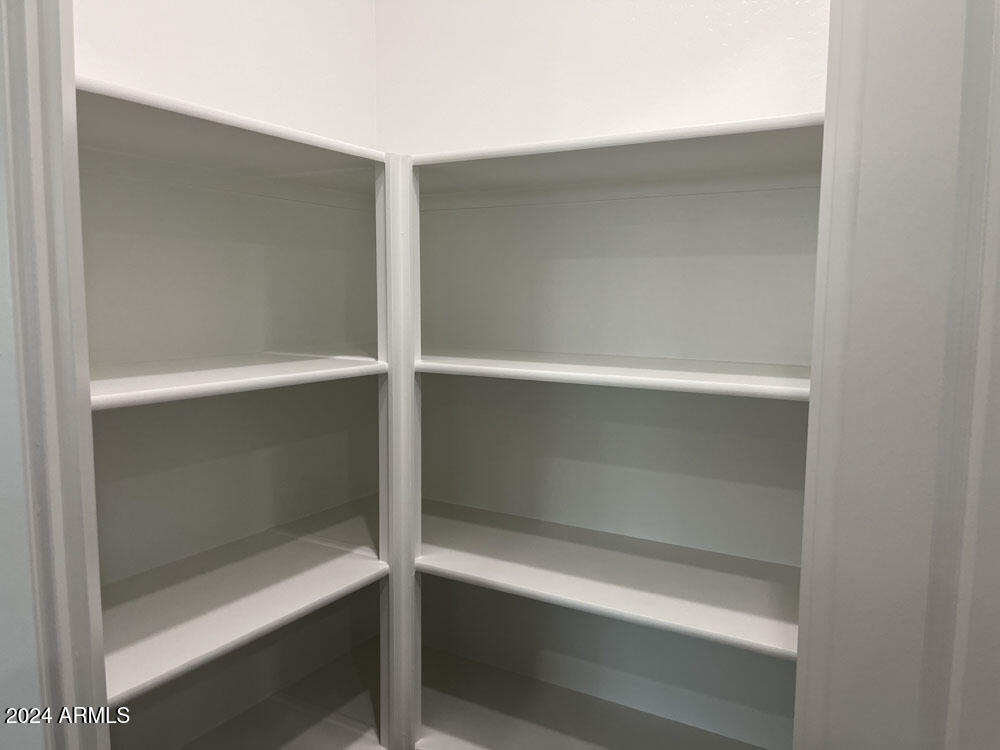 7617 W SMOKETREE Drive