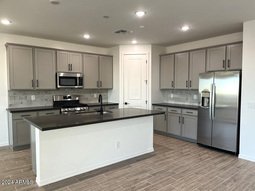 7617 W SMOKETREE Drive