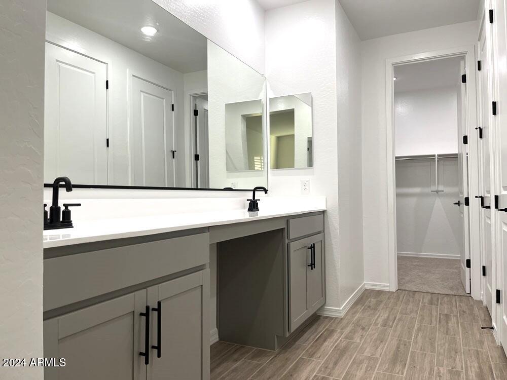 7617 W SMOKETREE Drive