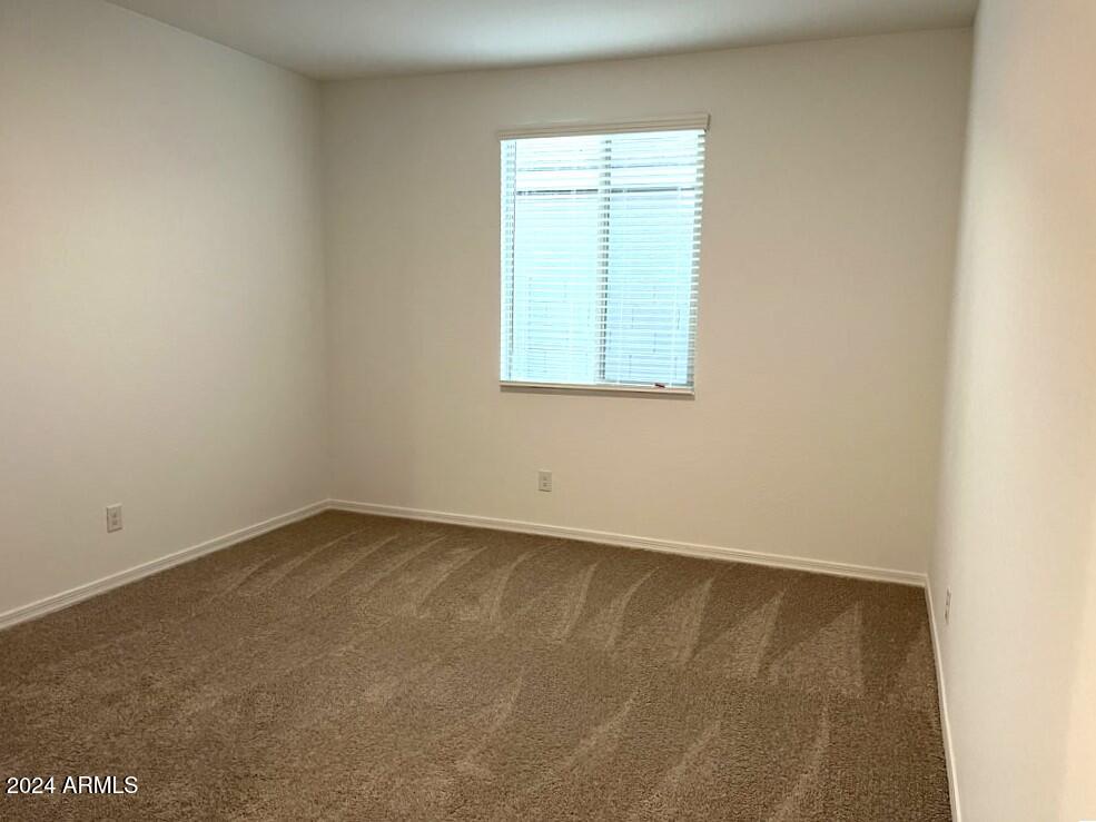 7617 W SMOKETREE Drive