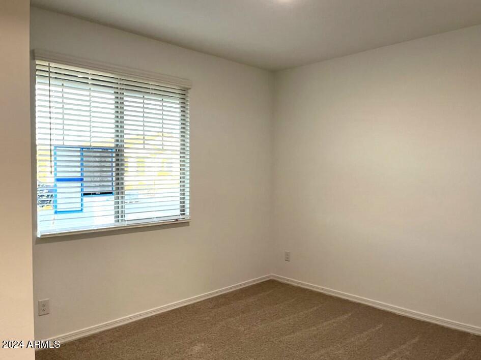 7617 W SMOKETREE Drive