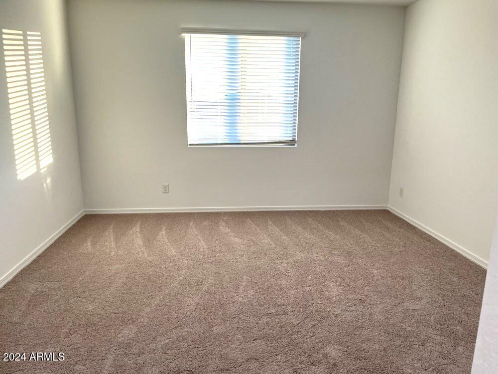 7617 W SMOKETREE Drive