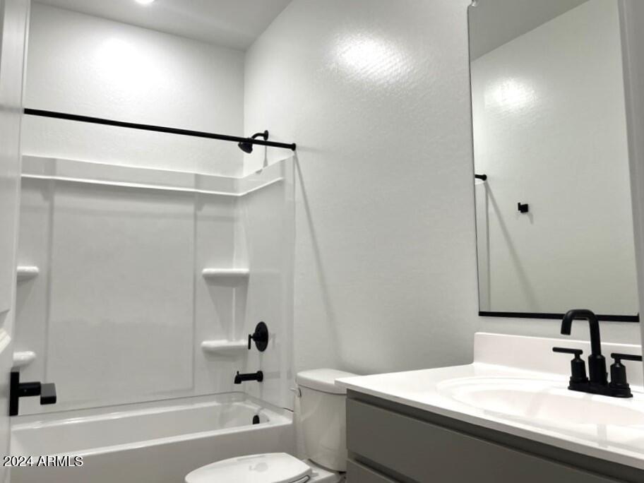 7617 W SMOKETREE Drive