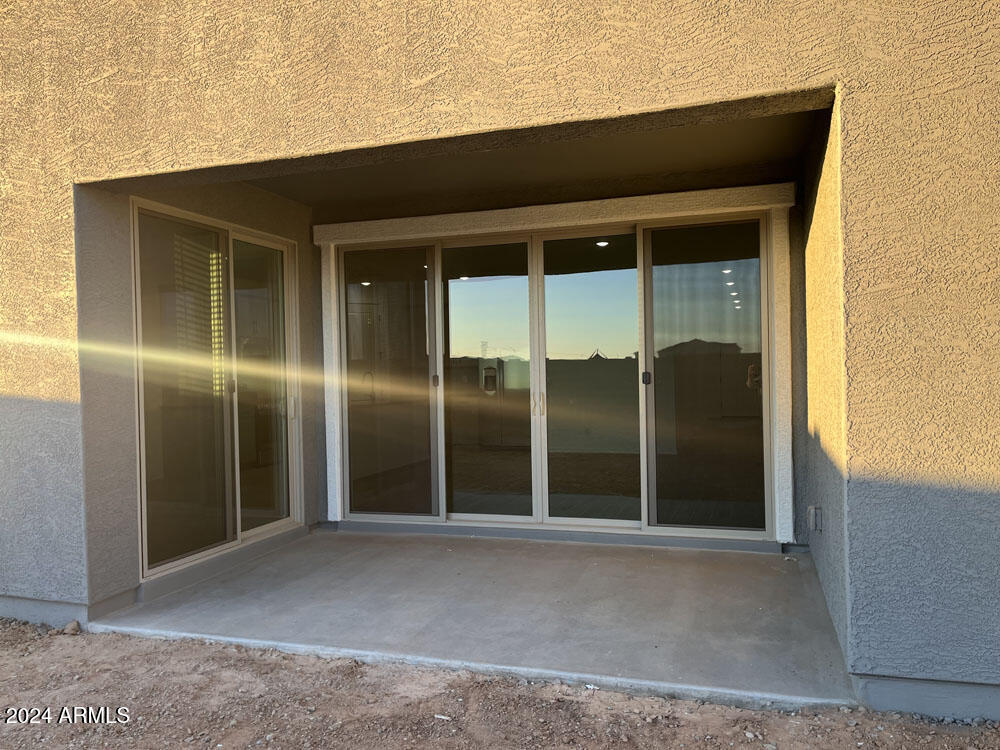 7617 W SMOKETREE Drive