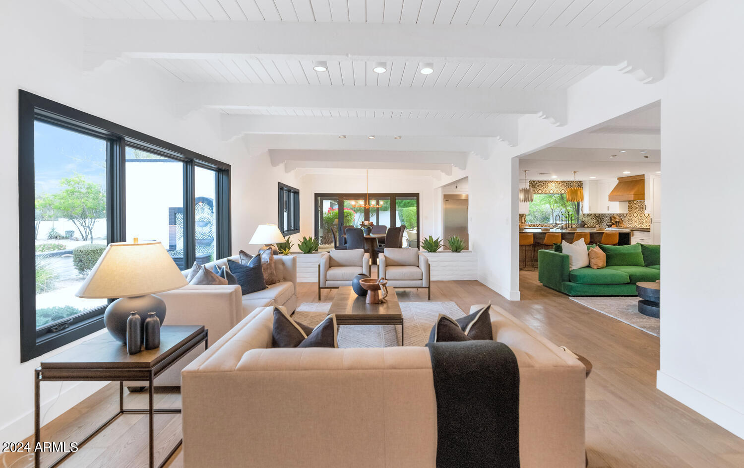 5409 E MCDONALD Drive