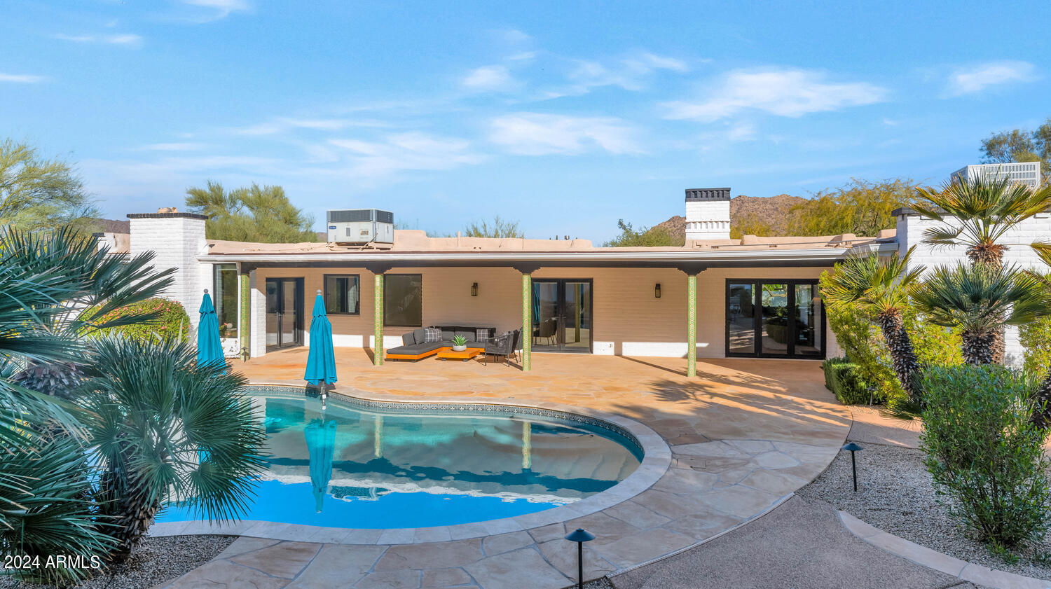 5409 E MCDONALD Drive