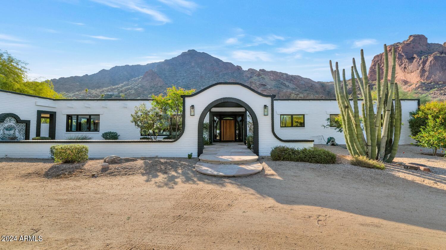 5409 E MCDONALD Drive