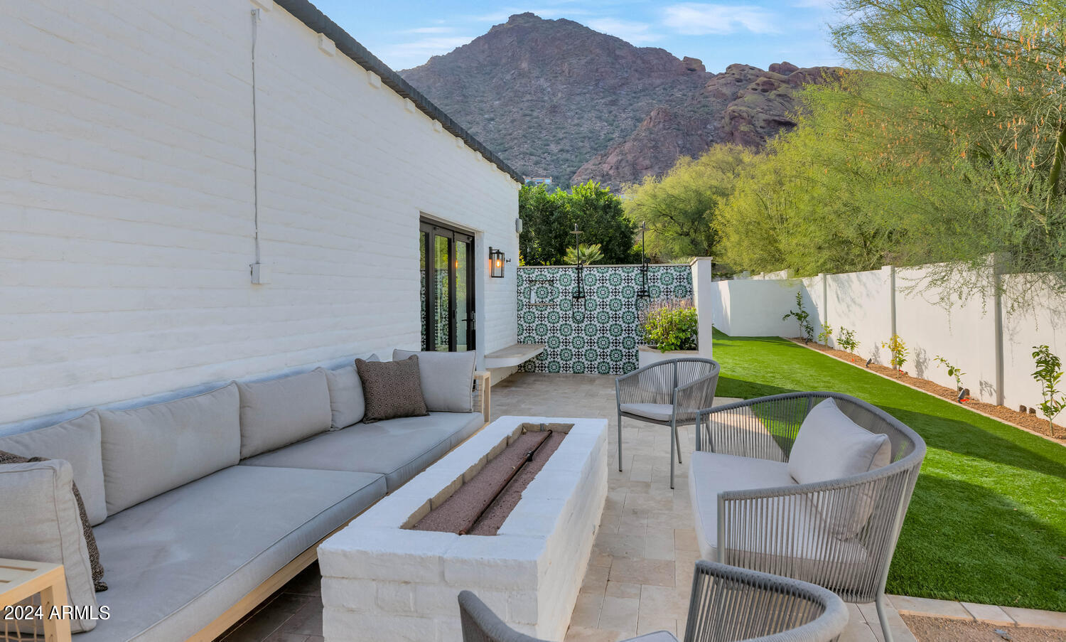 5409 E MCDONALD Drive