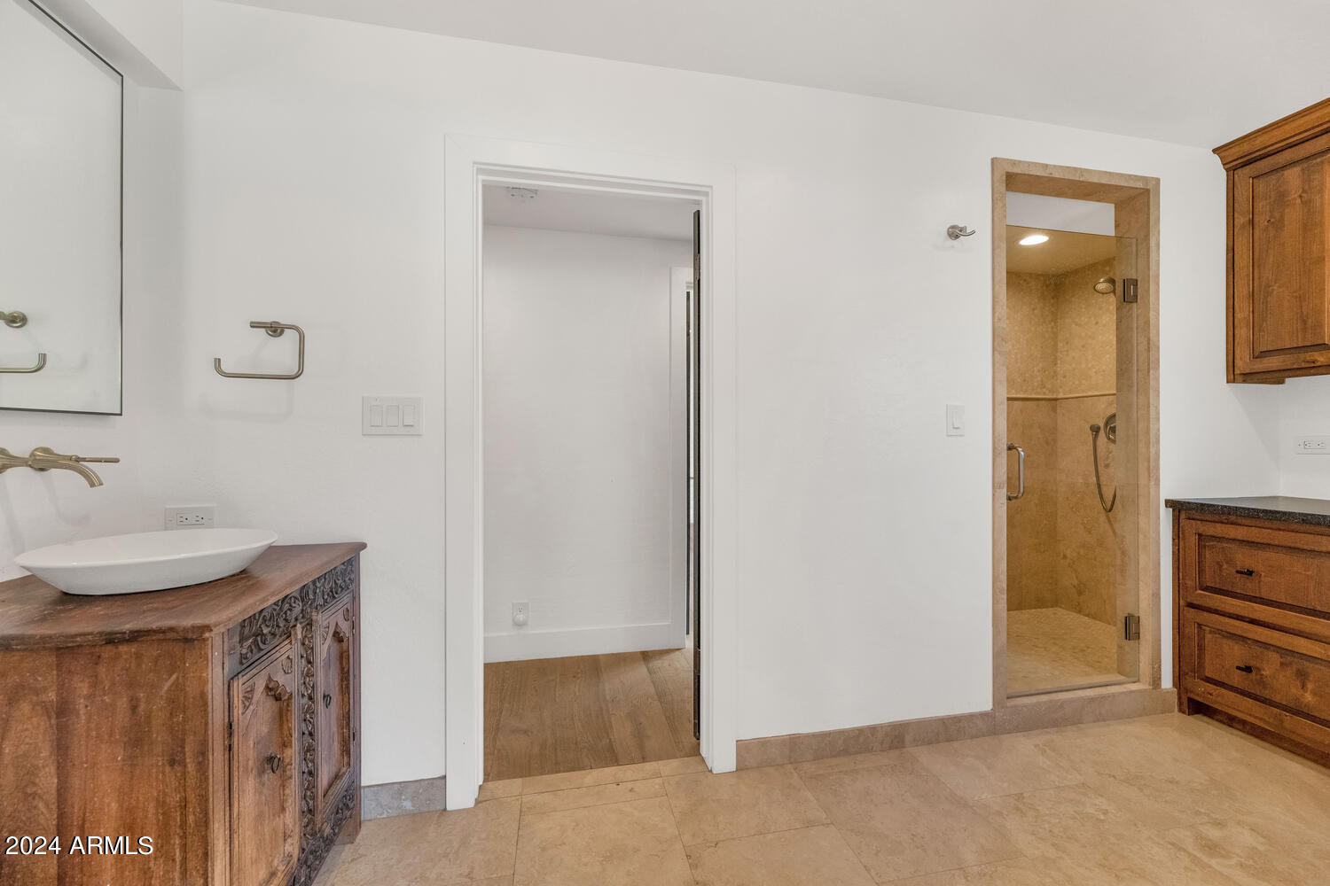 5409 E MCDONALD Drive