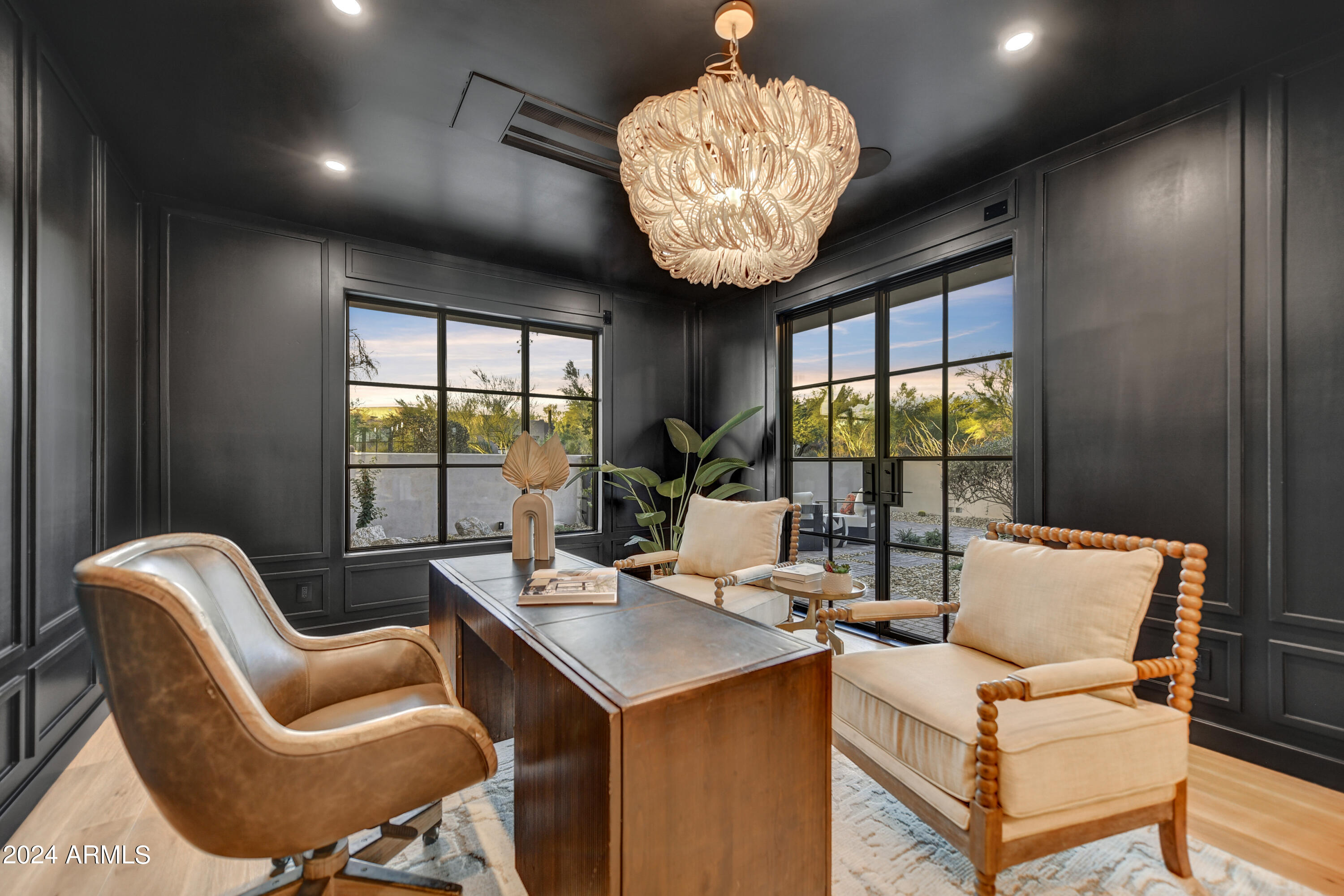 9015 E LOS GATOS Drive