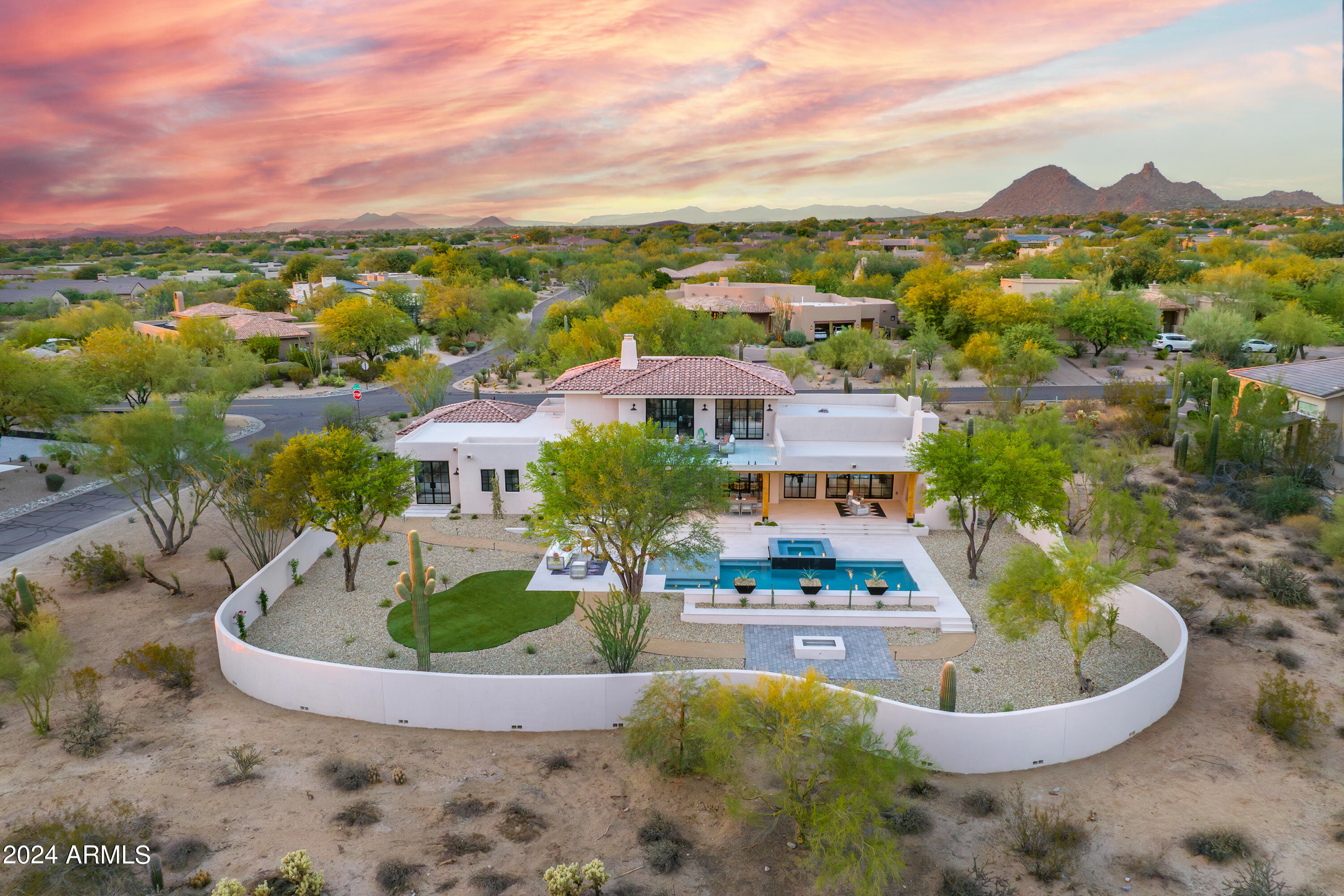 9015 E LOS GATOS Drive