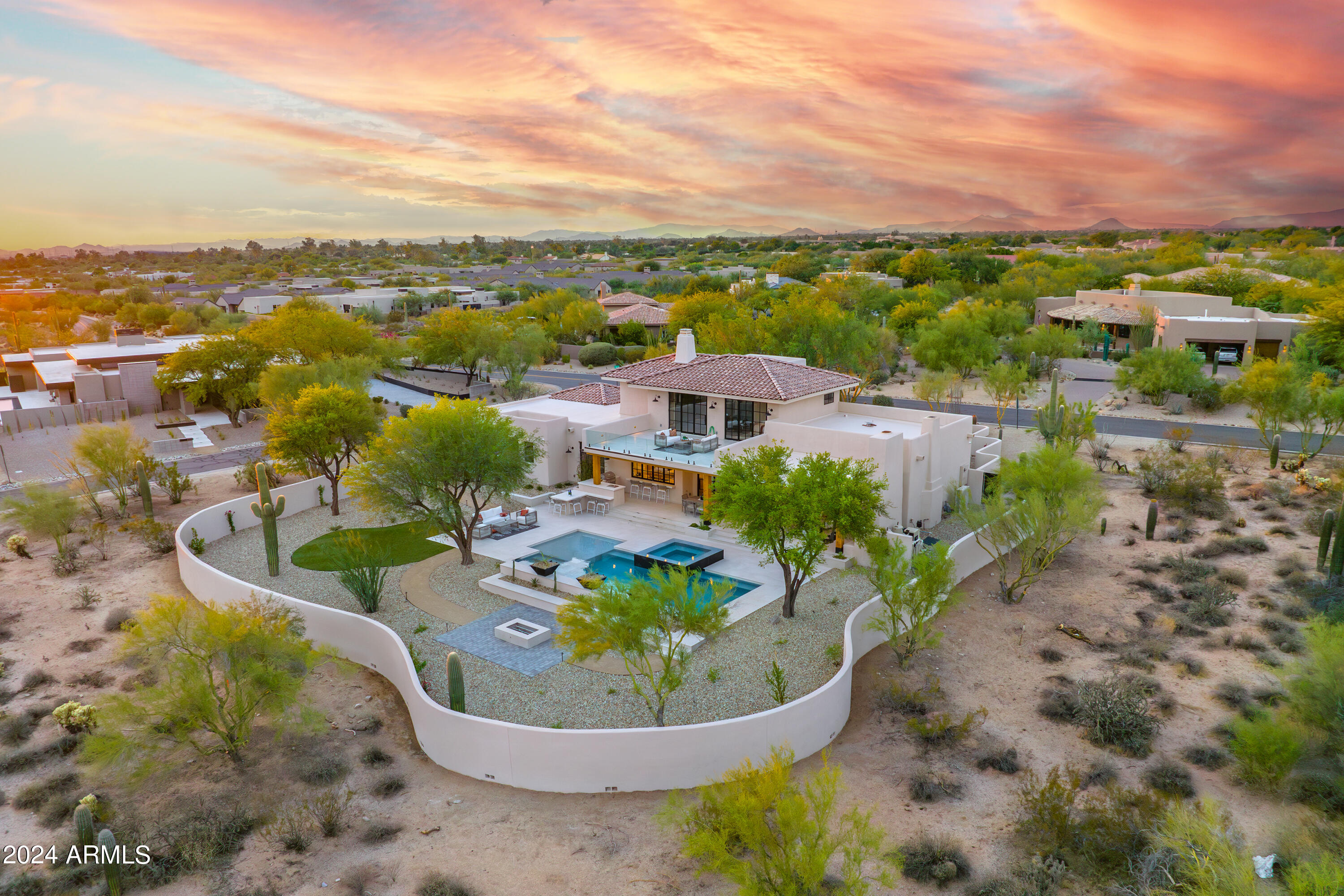 9015 E LOS GATOS Drive