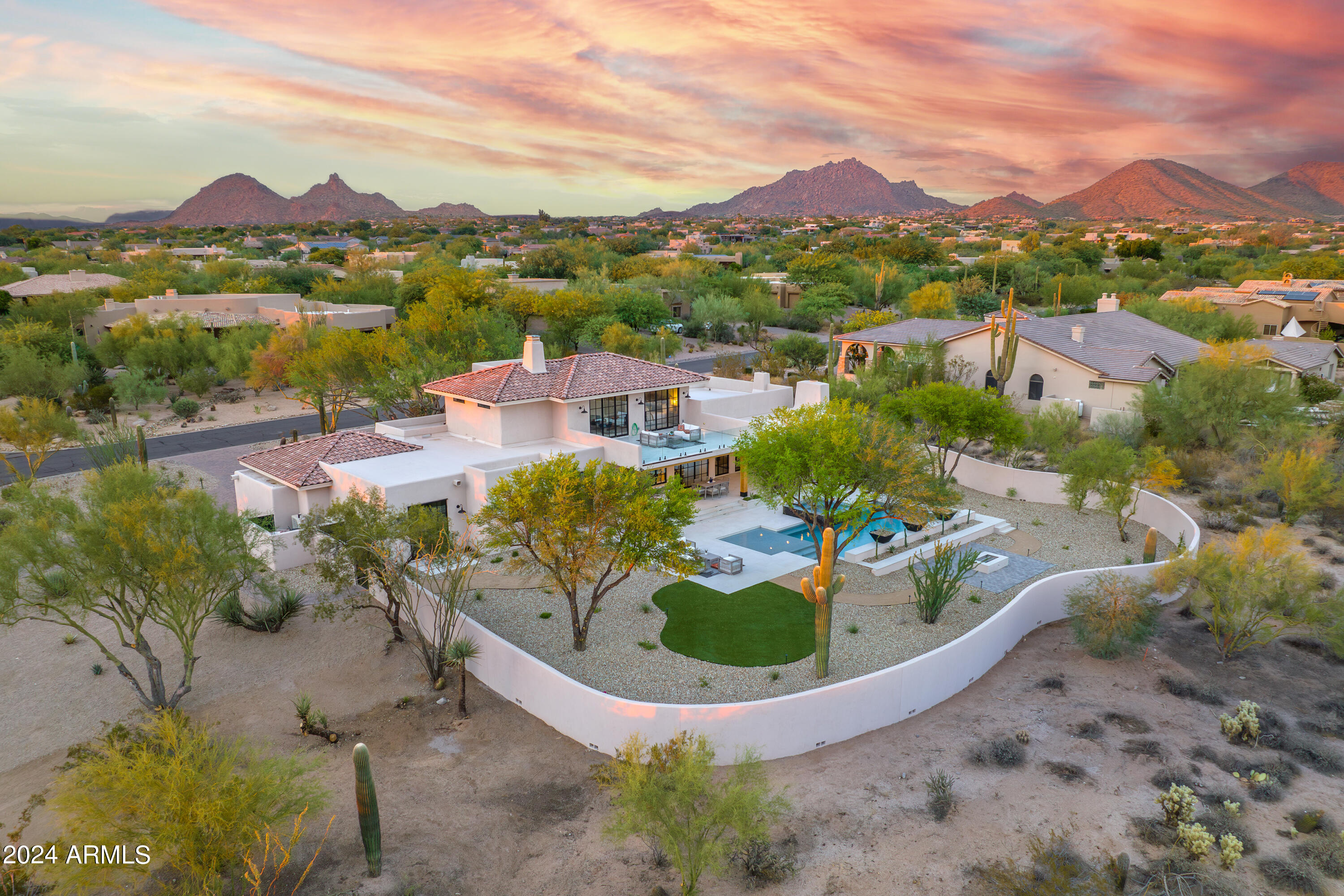 9015 E LOS GATOS Drive