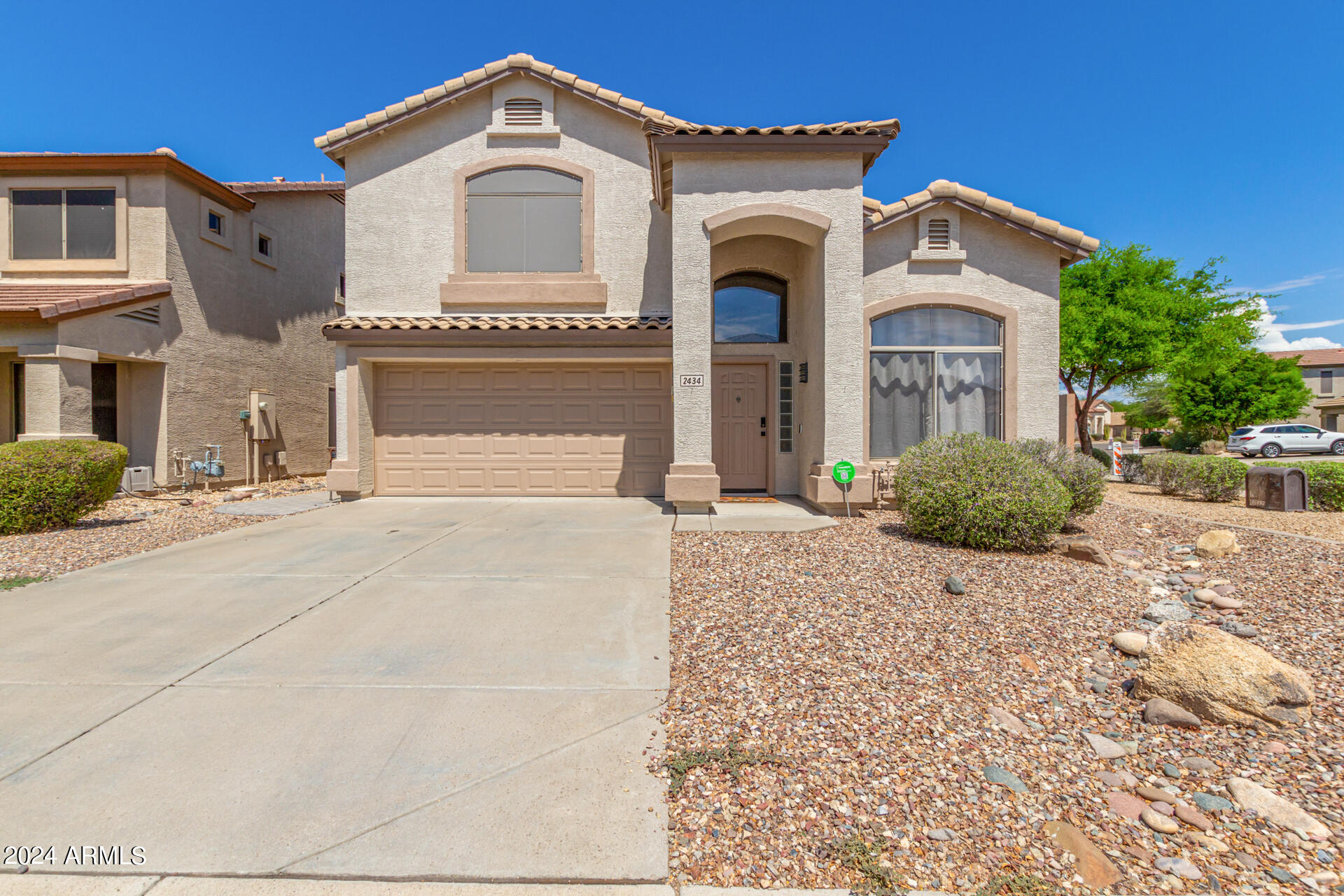 2434 W RUNNING DEER Trail