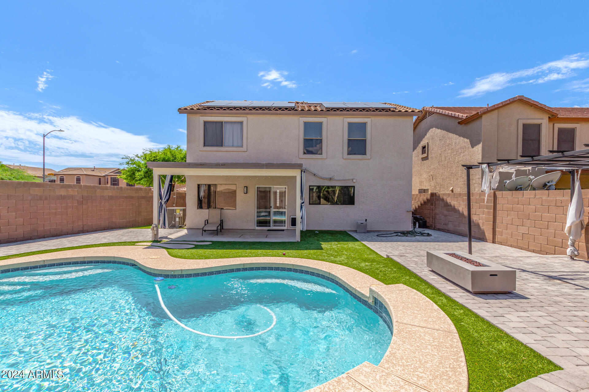 2434 W RUNNING DEER Trail