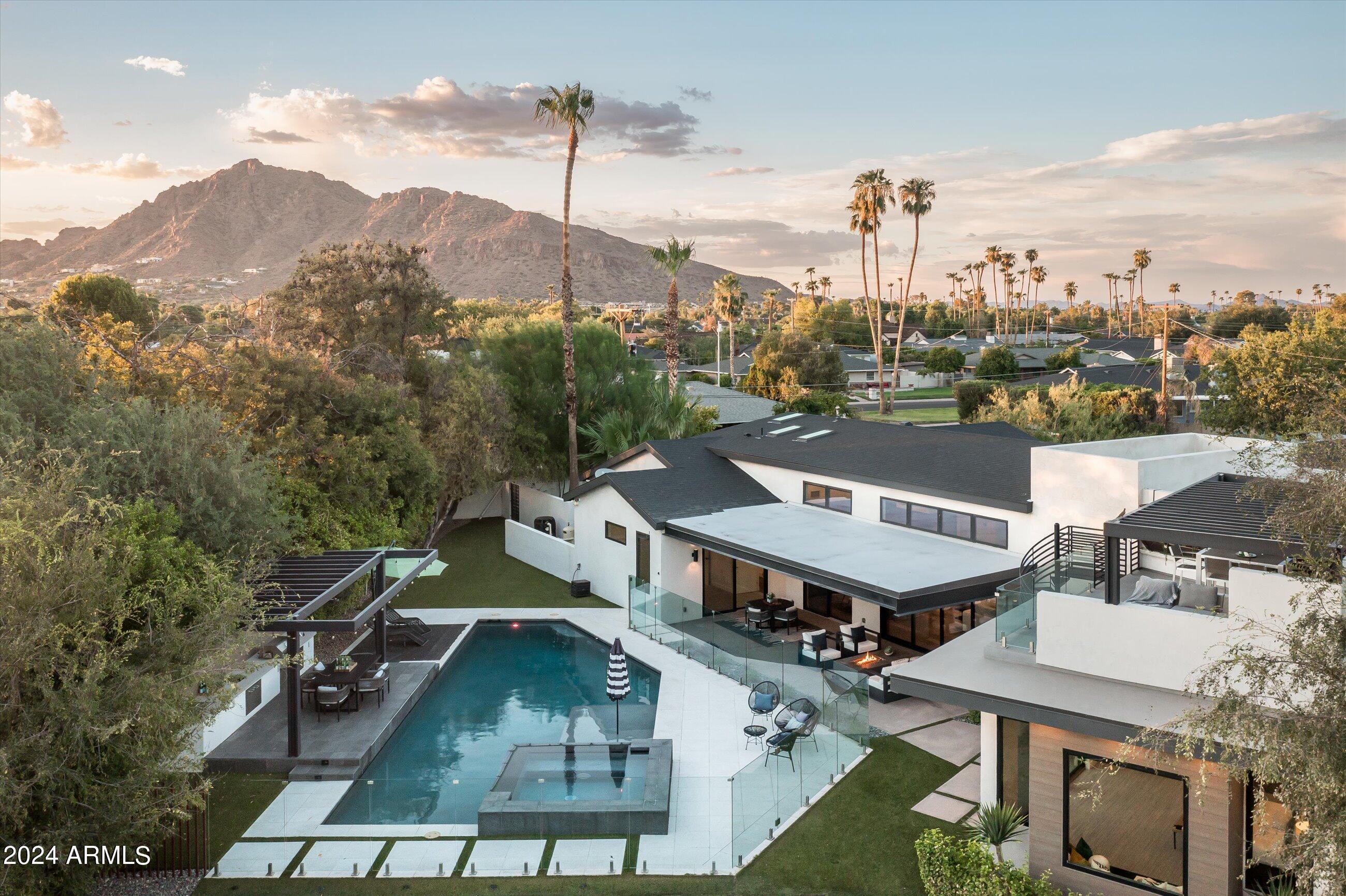 6201 E CALLE REDONDA --