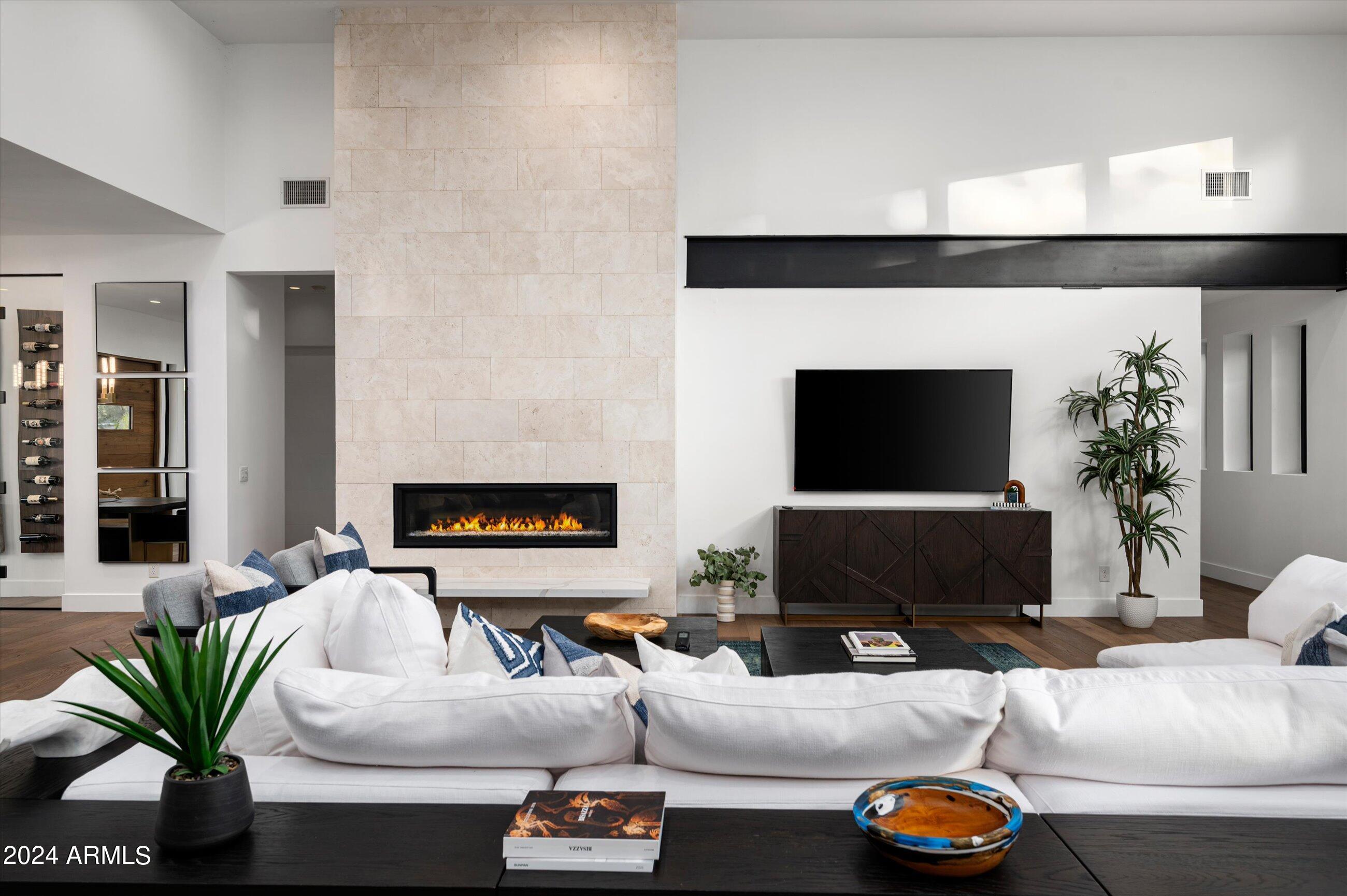 6201 E CALLE REDONDA --