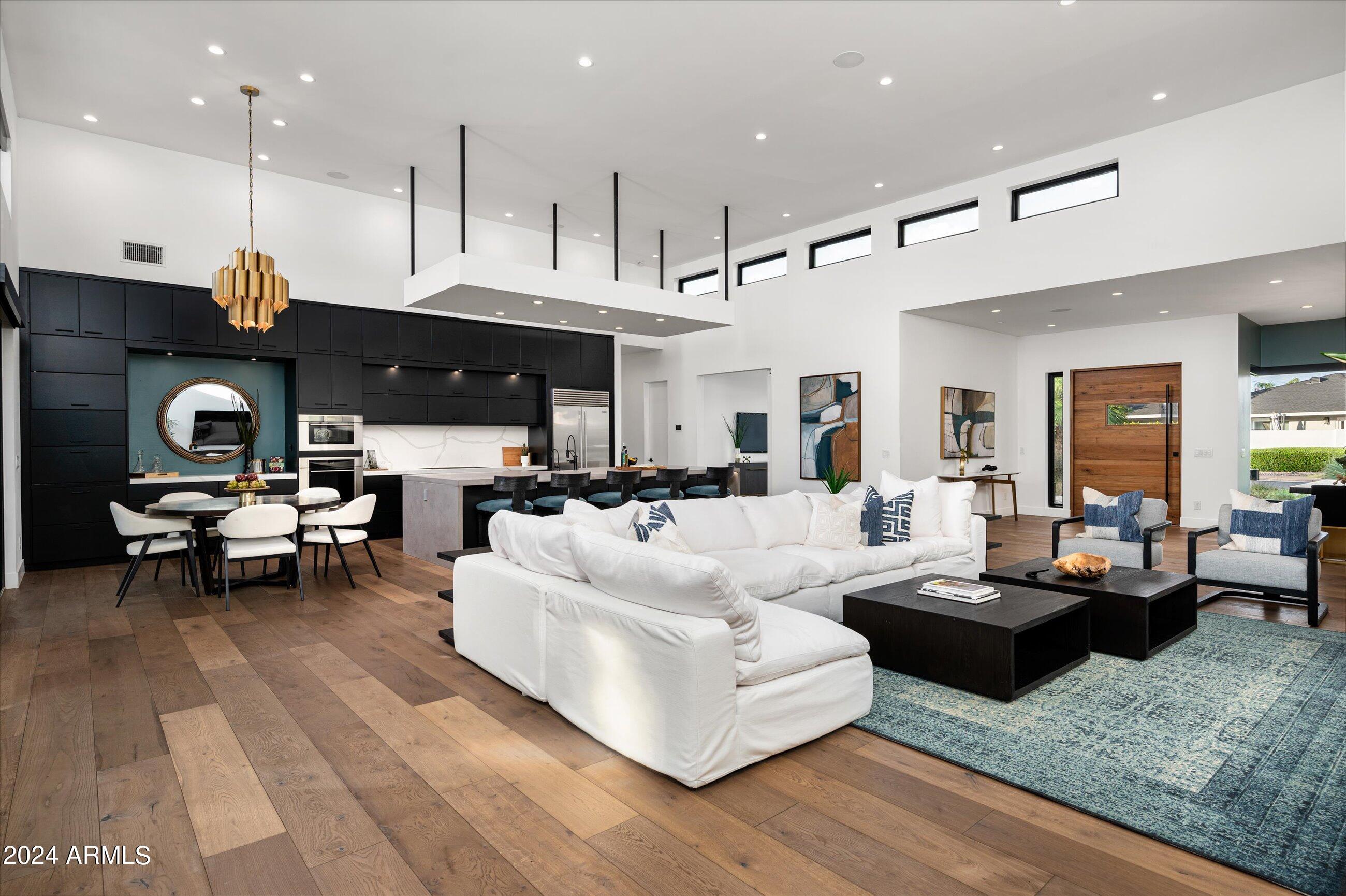 6201 E CALLE REDONDA --