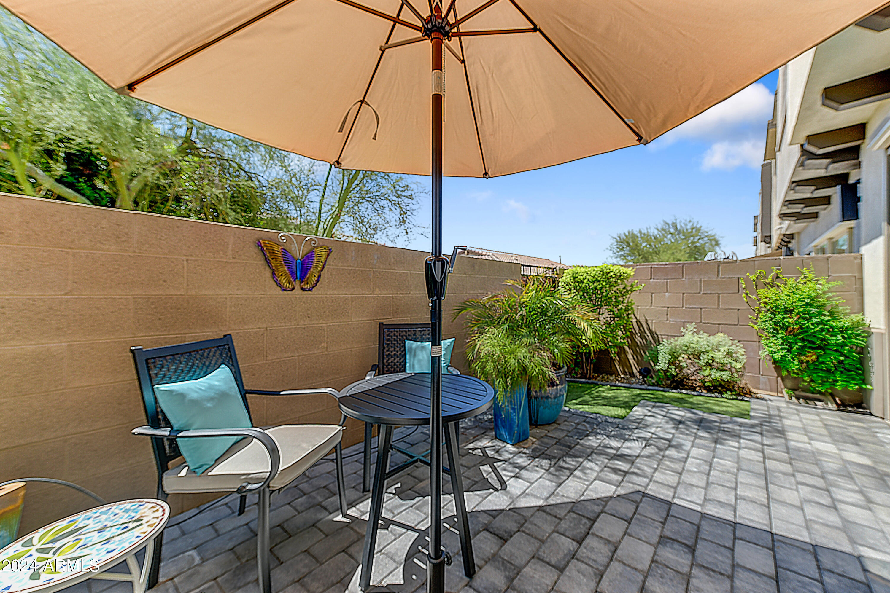 7347 E CASITAS DEL RIO Drive