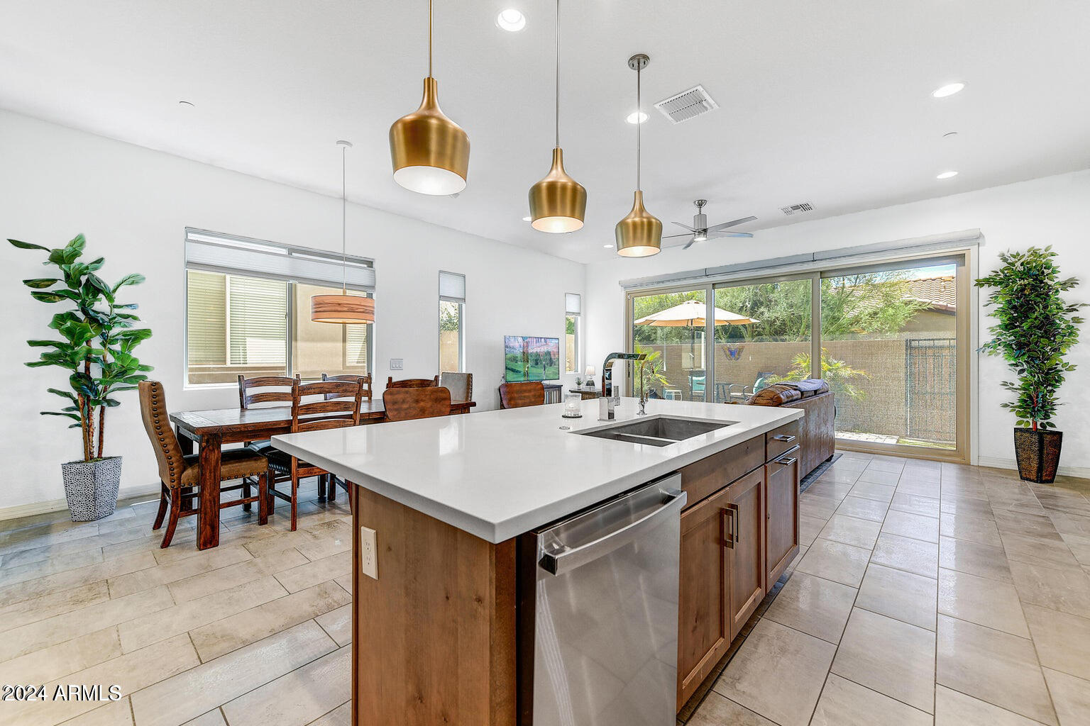 7347 E CASITAS DEL RIO Drive