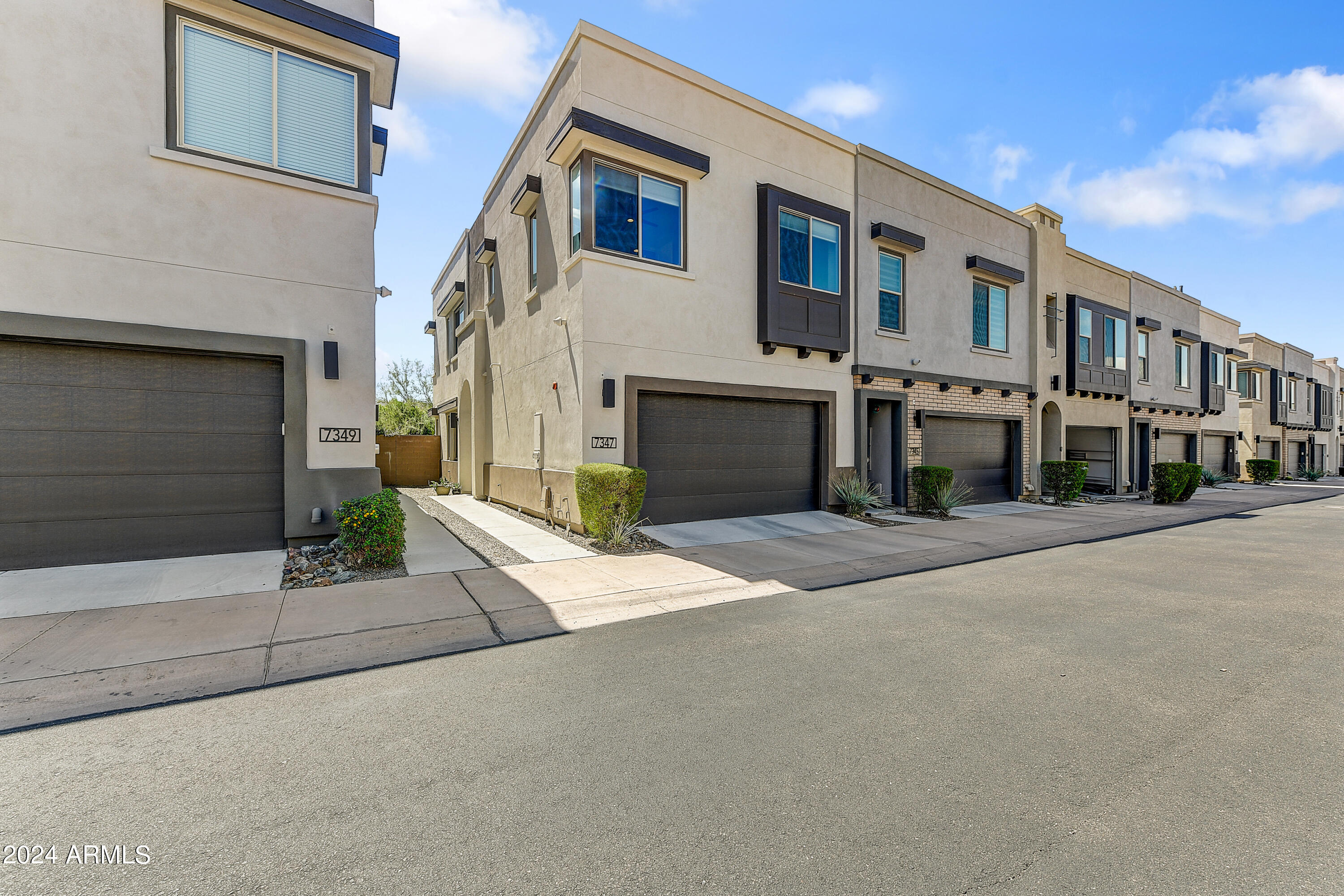 7347 E CASITAS DEL RIO Drive