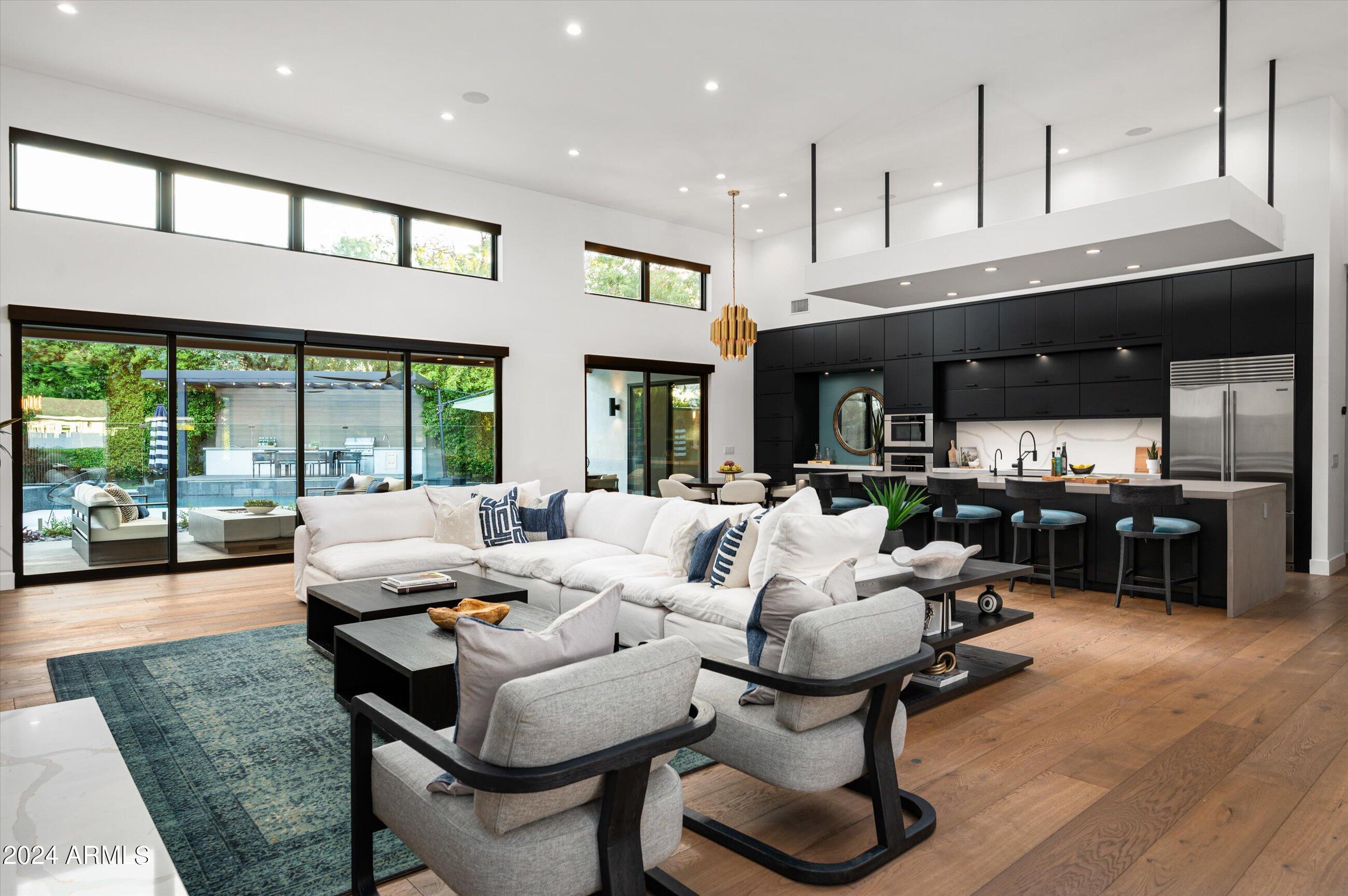 6201 E CALLE REDONDA --