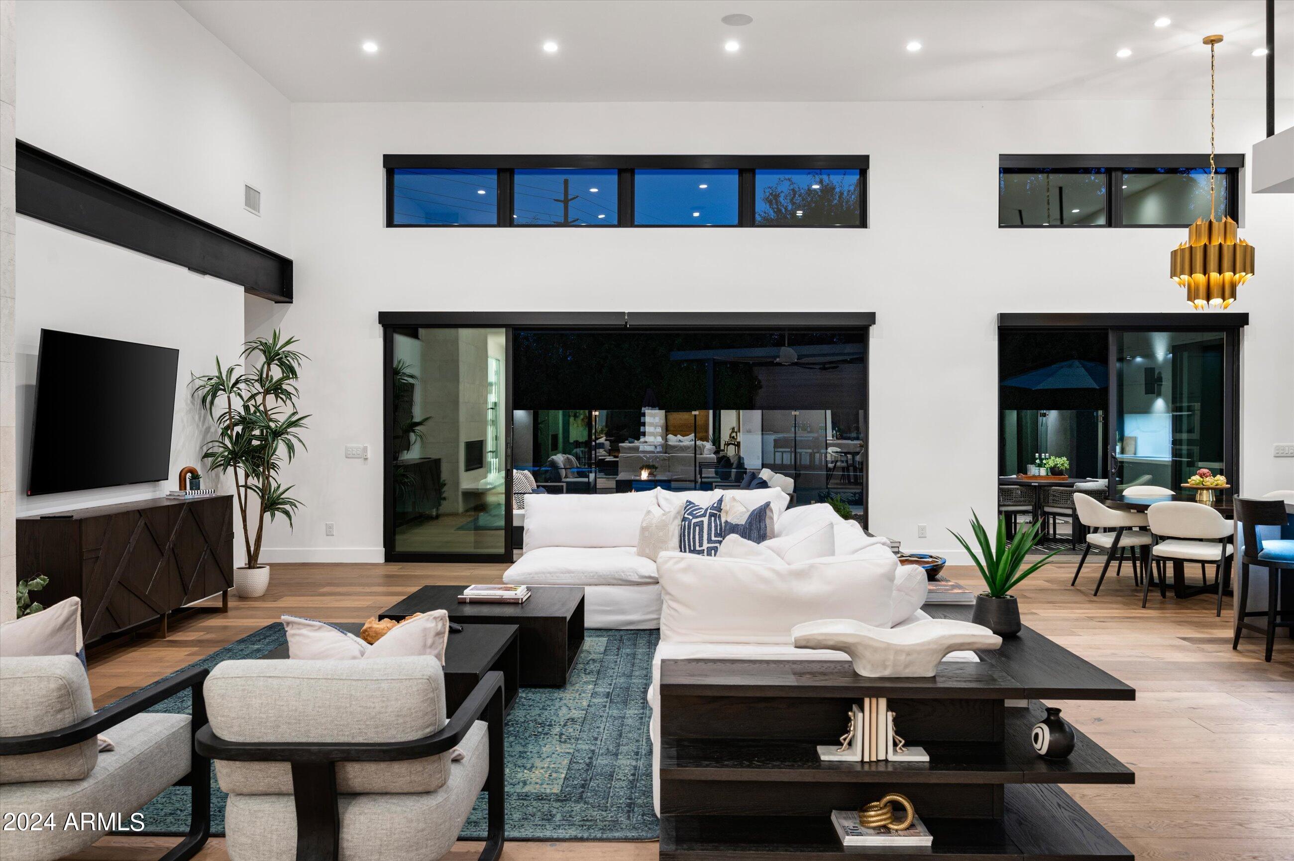 6201 E CALLE REDONDA --