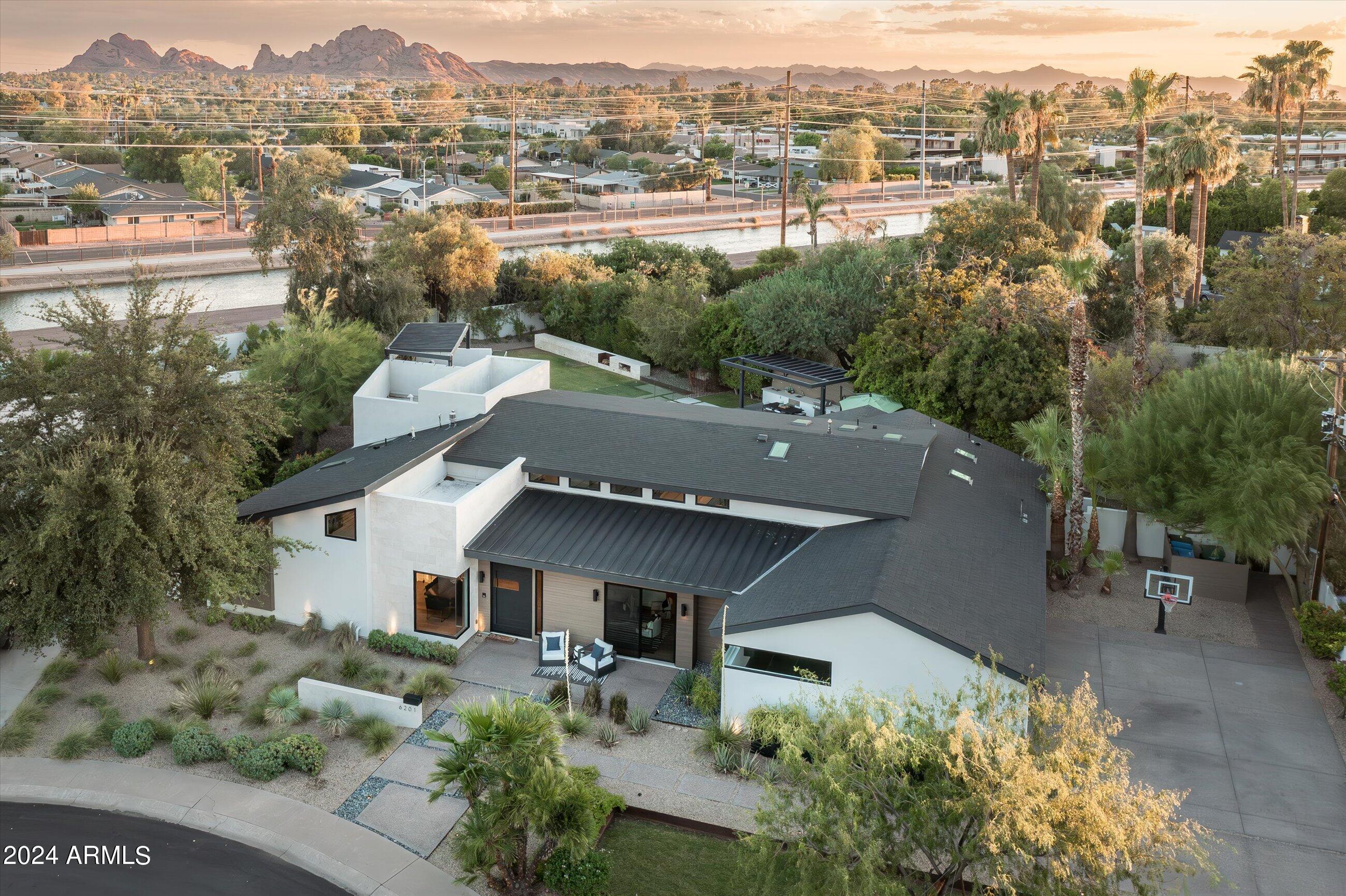 6201 E CALLE REDONDA --