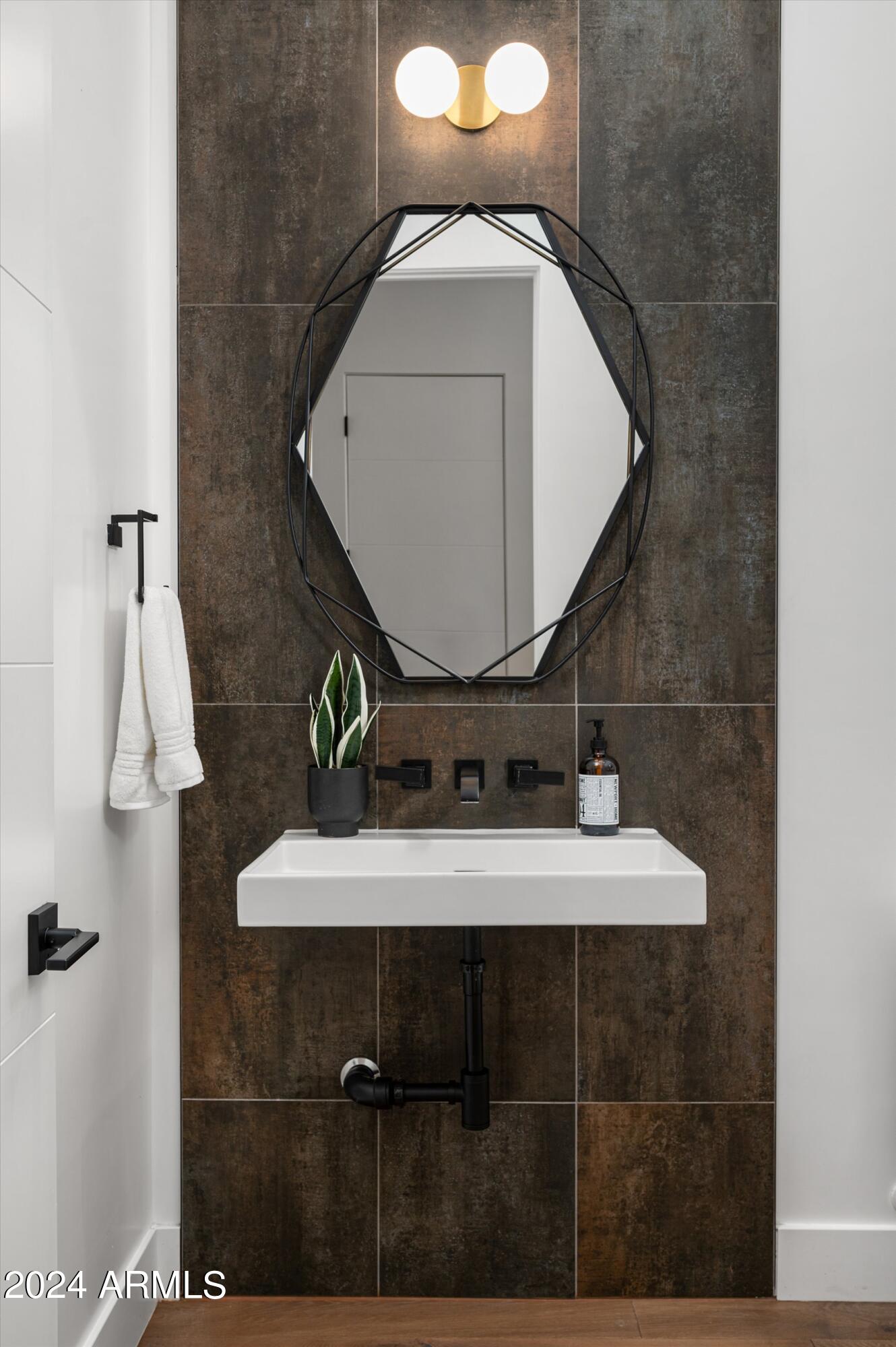 6201 E CALLE REDONDA --