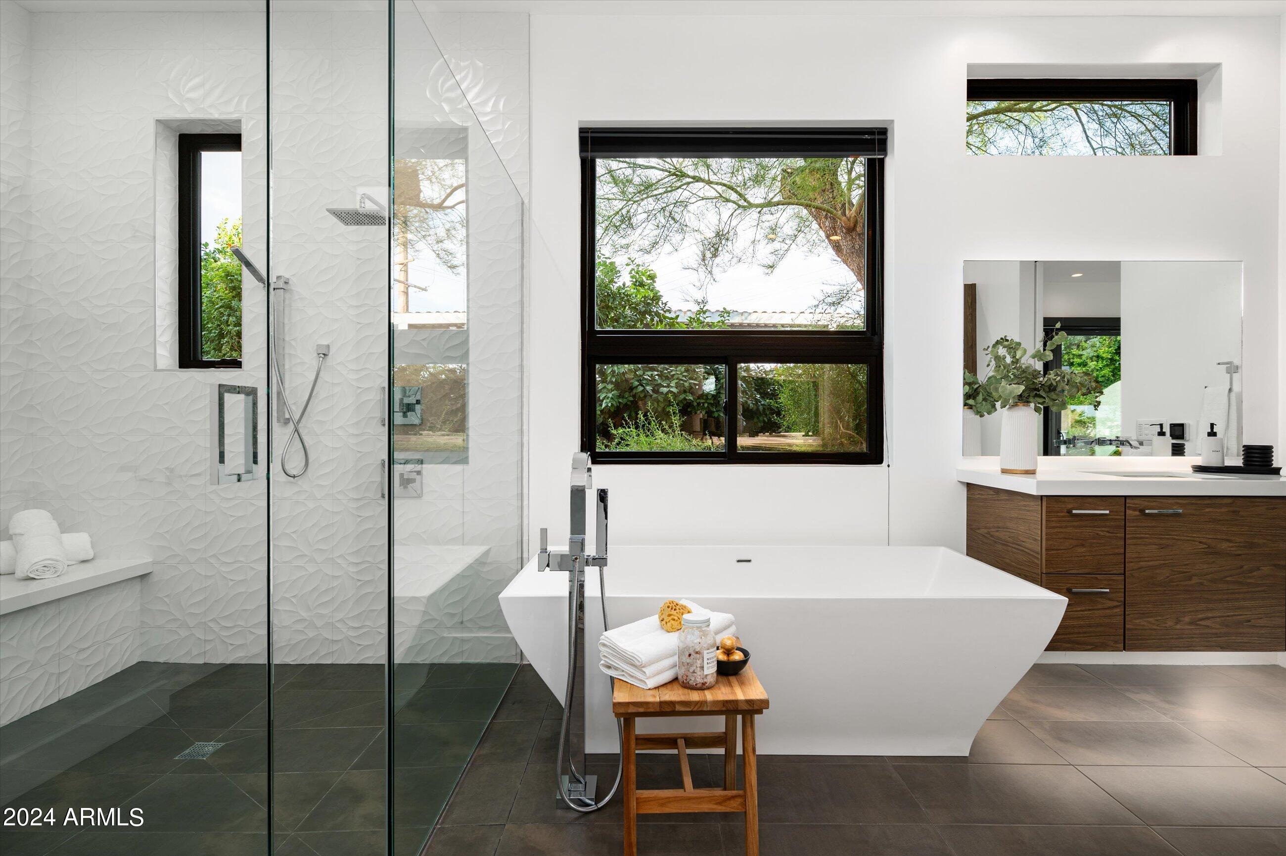 6201 E CALLE REDONDA --