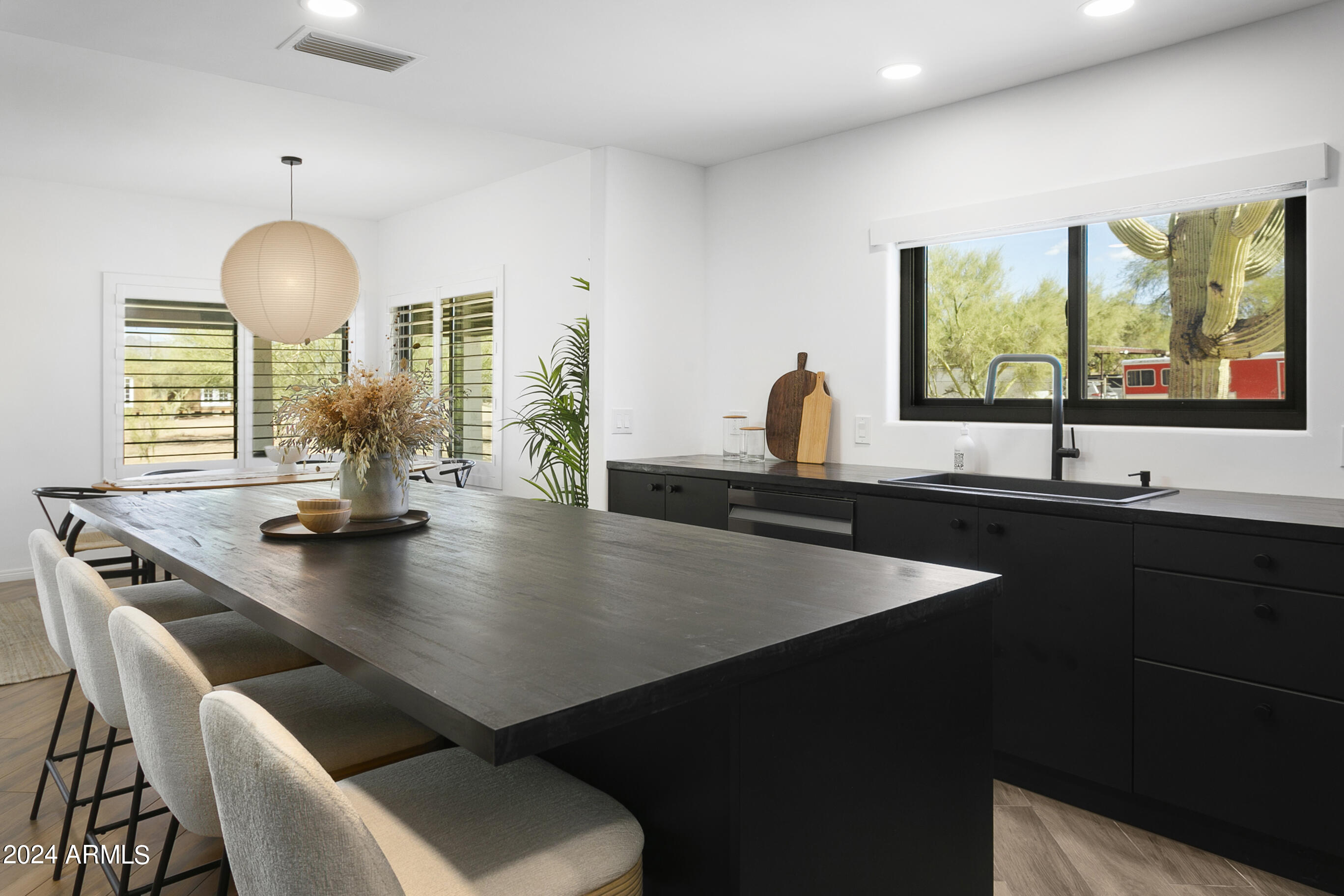 6040 E MORNING VISTA Lane