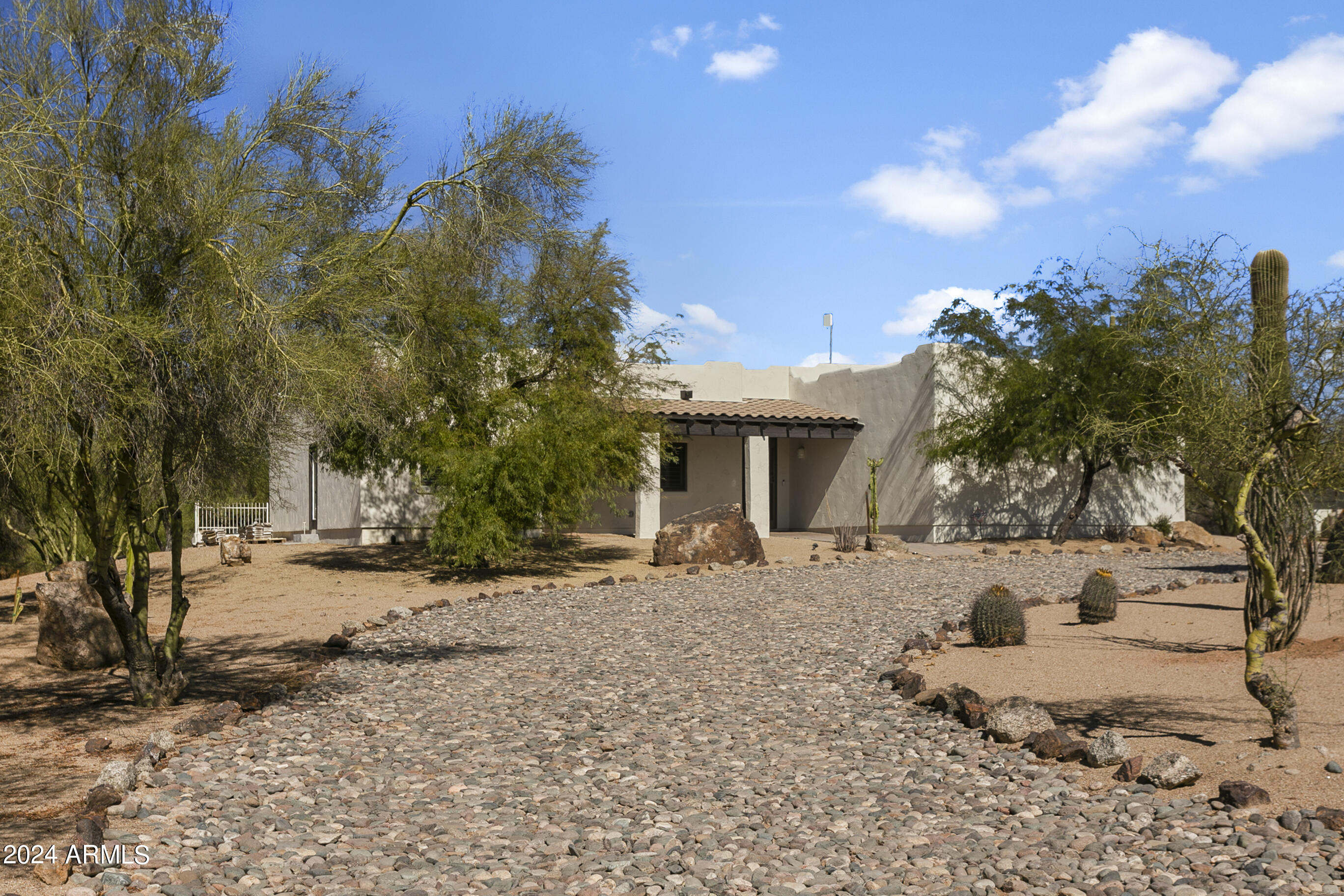 6040 E MORNING VISTA Lane