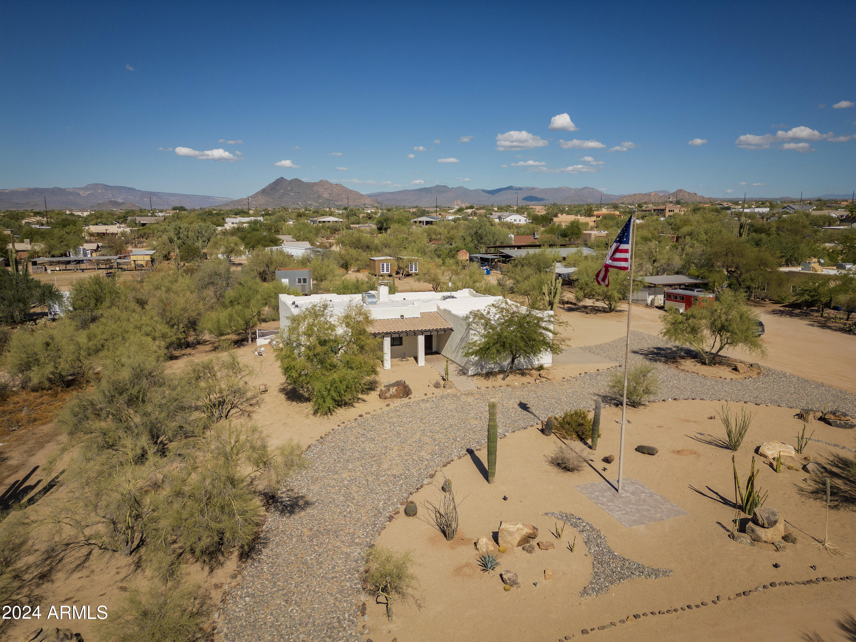 6040 E MORNING VISTA Lane