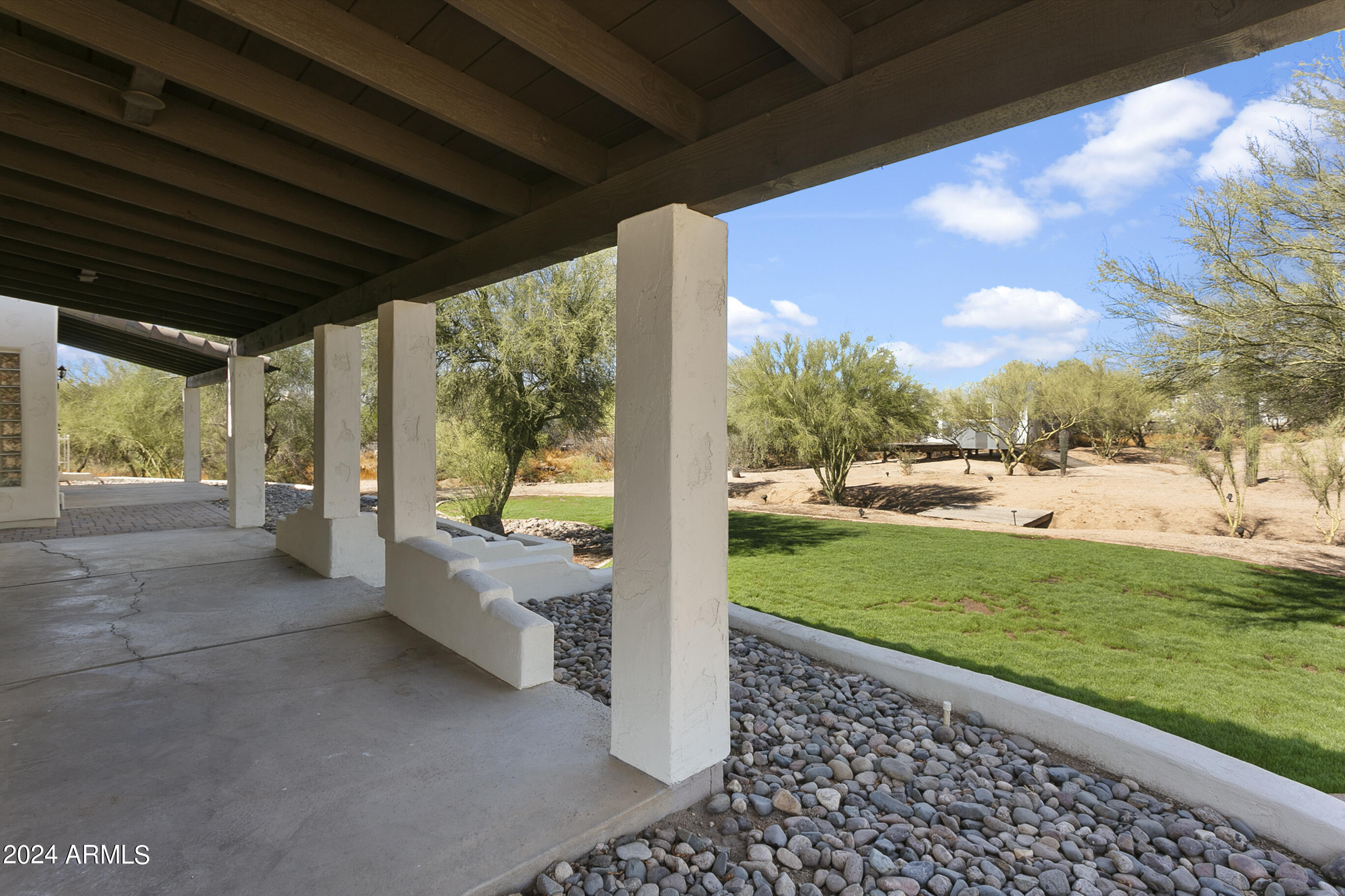 6040 E MORNING VISTA Lane