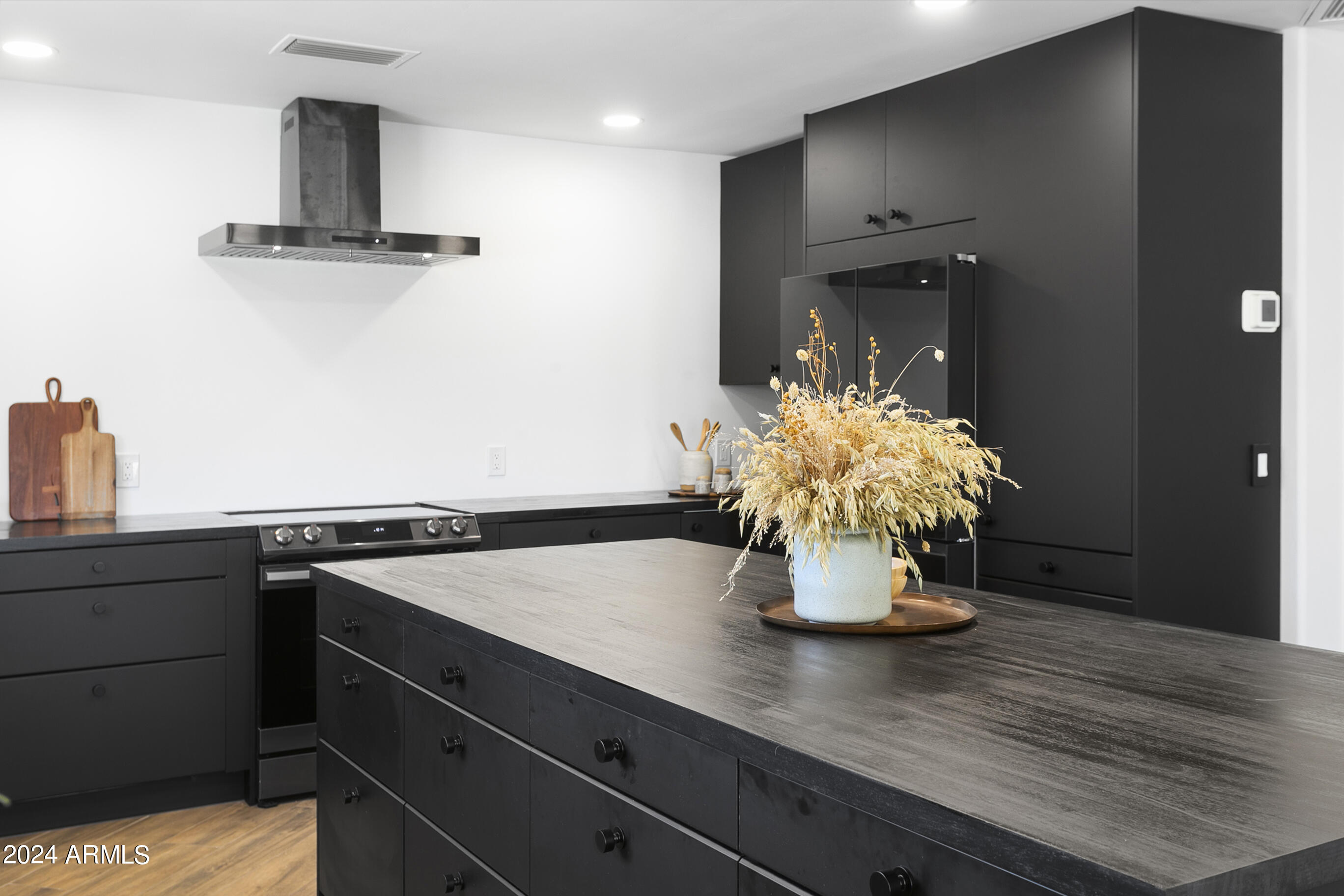 6040 E MORNING VISTA Lane