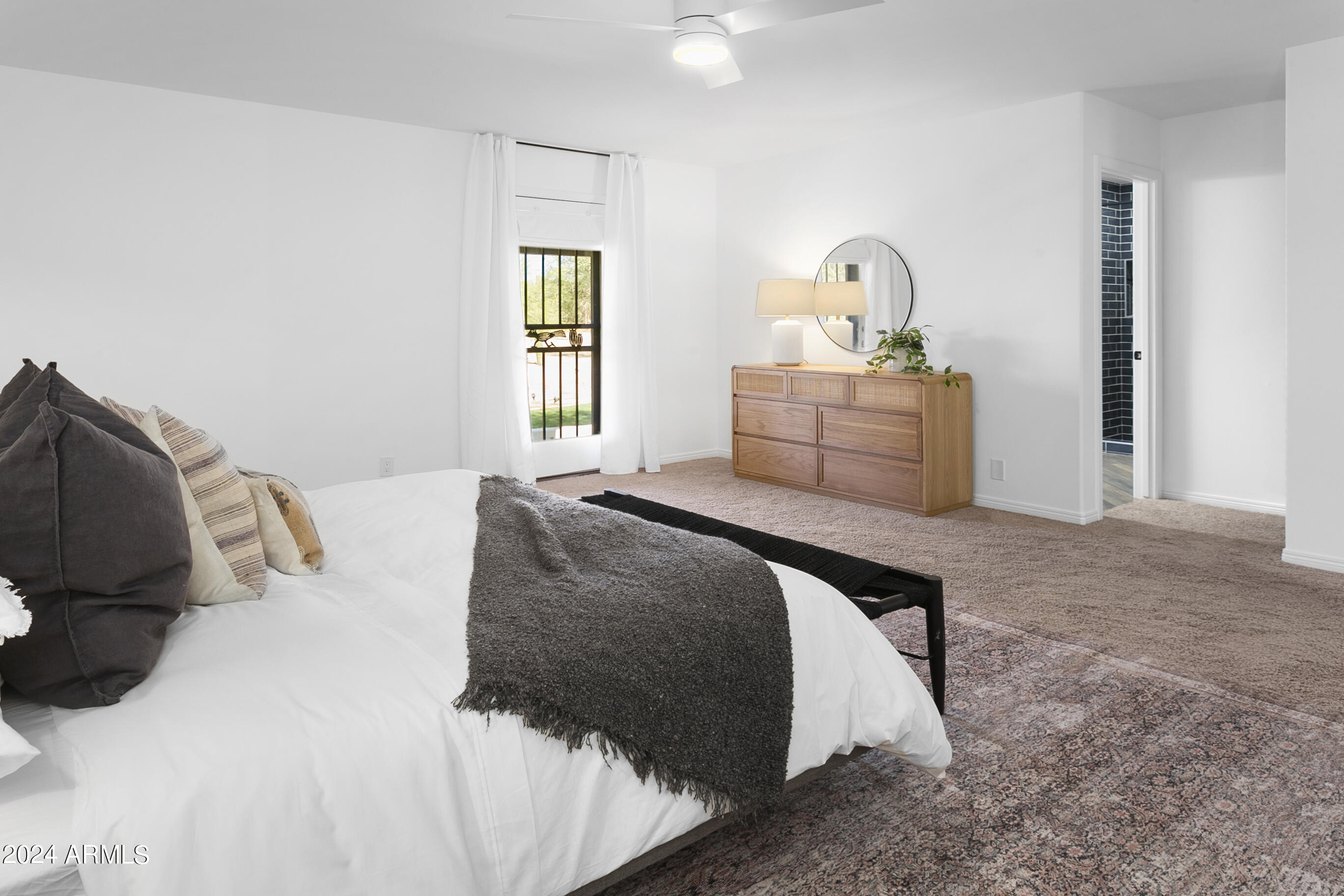 6040 E MORNING VISTA Lane